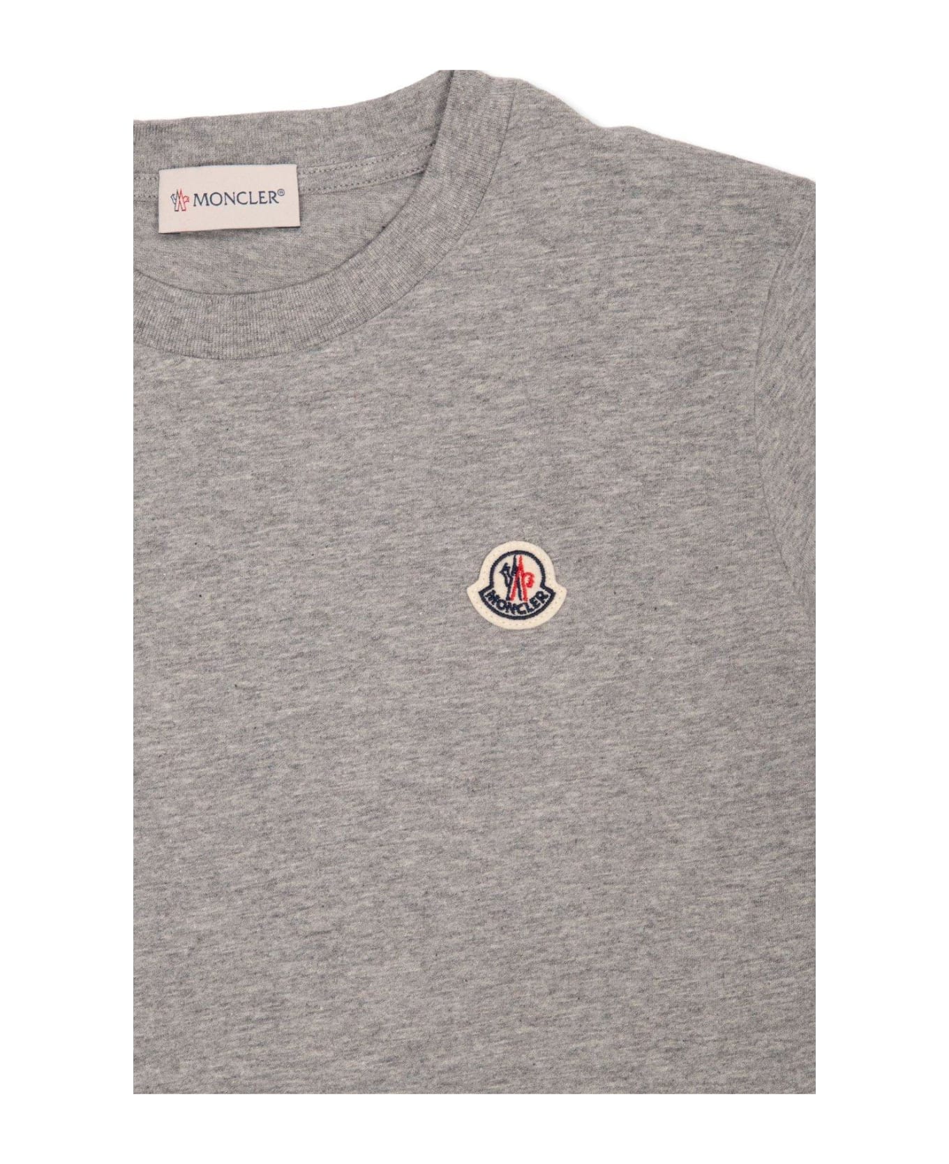 Moncler Logo Patch Crewneck Cropped T-shirt - Grey Tシャツ＆ポロシャツ