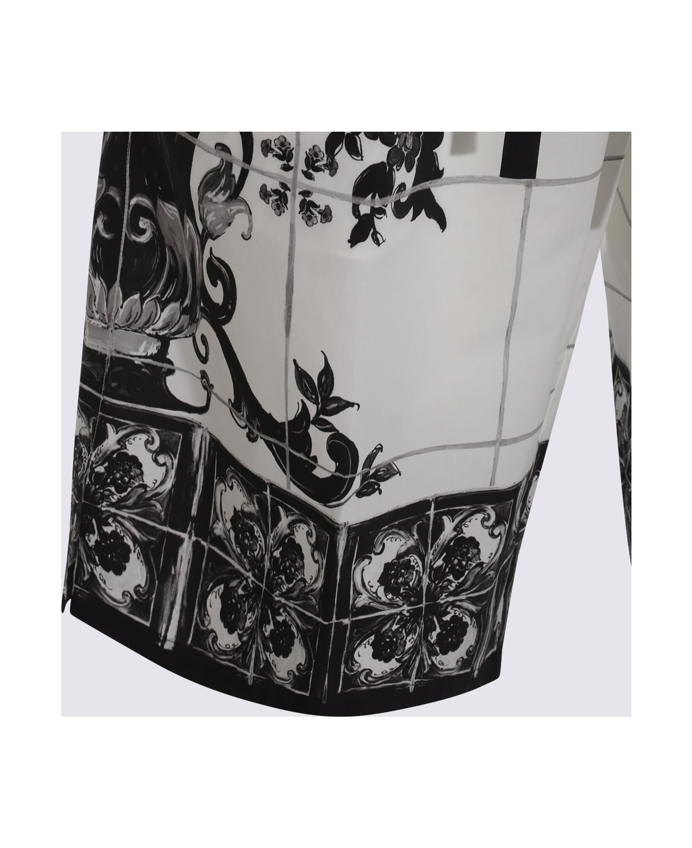 Dolce 
Gabbana White And Black Cotton Shorts - White/Black