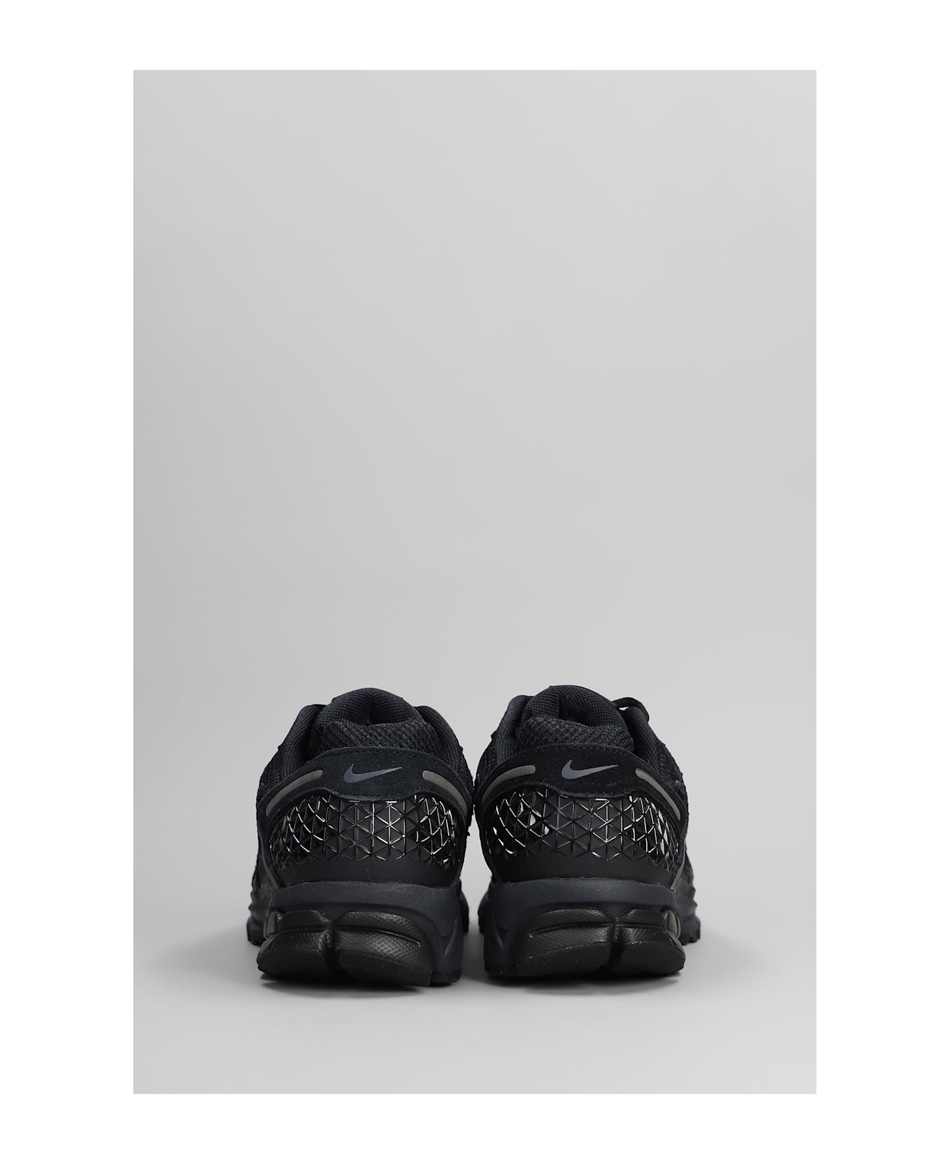 Nike Zoom Vomero 5 Sneakers In Black Leather And Fabric - black