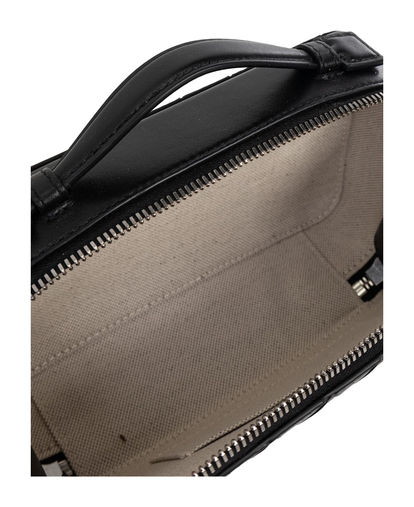 Bottega Veneta Leather Handbag - Black