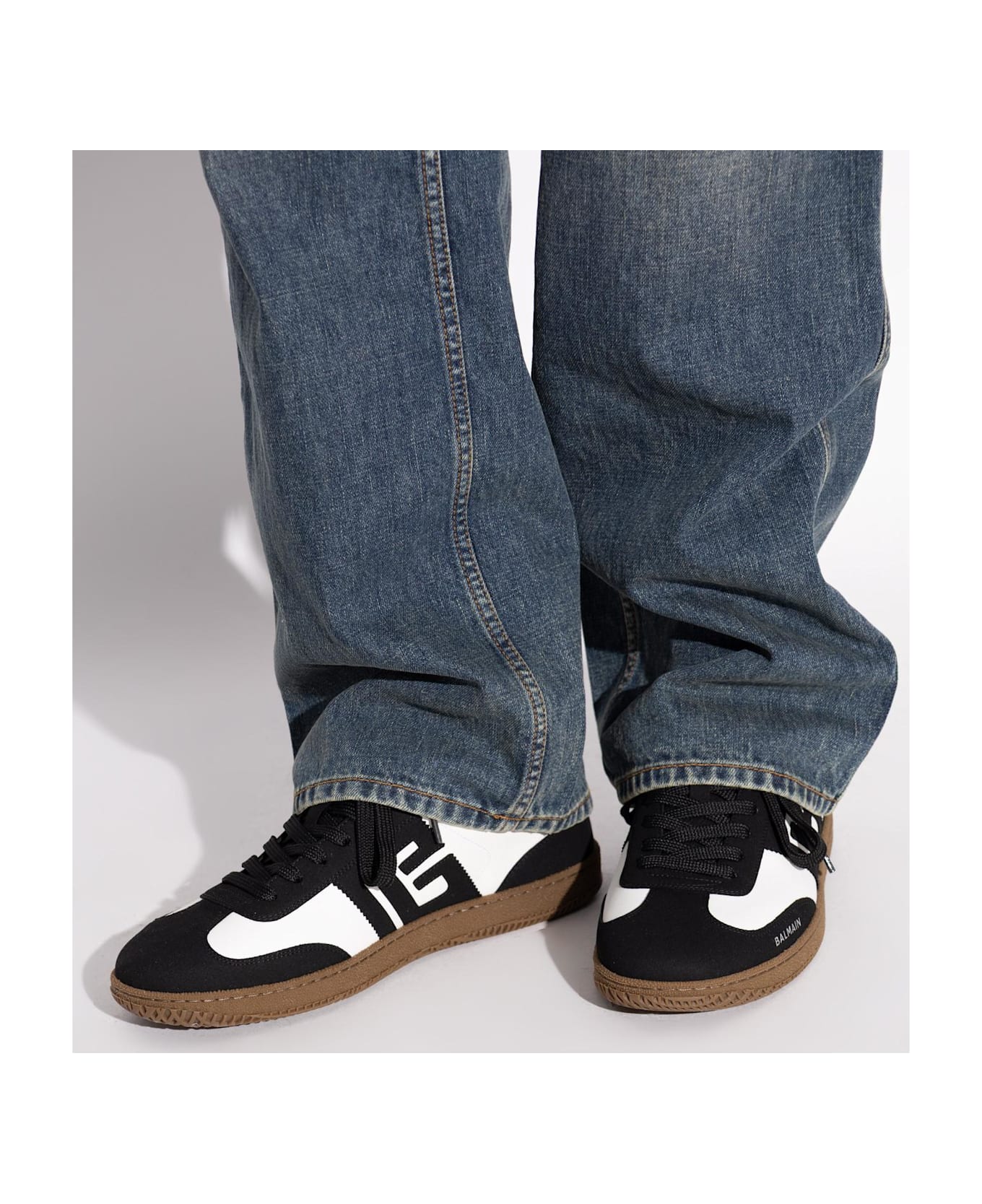 Balmain 'swan' Sports Shoes - BLACK/WHITE