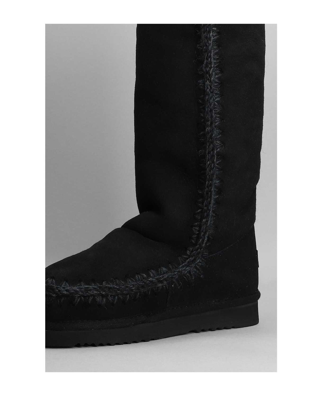 Mou Eskimo 40 Low Heels Boots In Black Suede - black