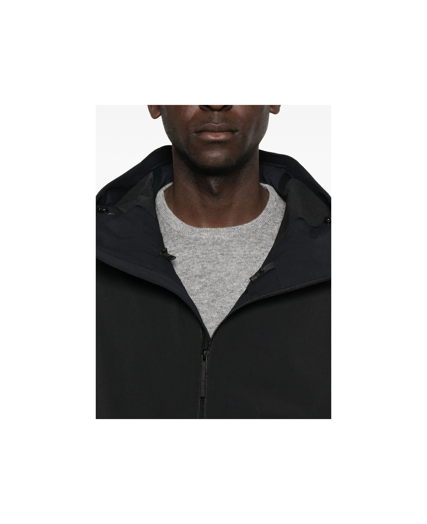 Arc
teryx Veilance Outerwear - BLACK