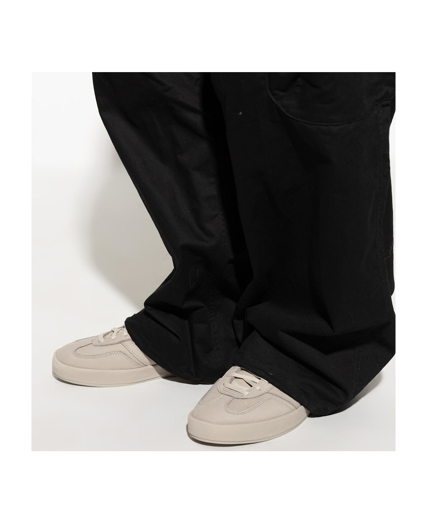 Adidas Originals Sports Shoes 
gazelle Indoor
 - MultiColour