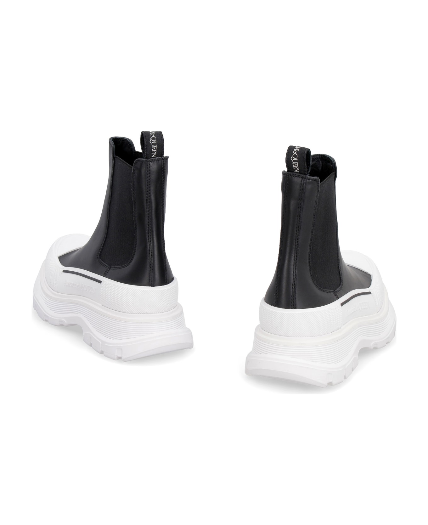 alexander mcqueen tread slick chelsea boots