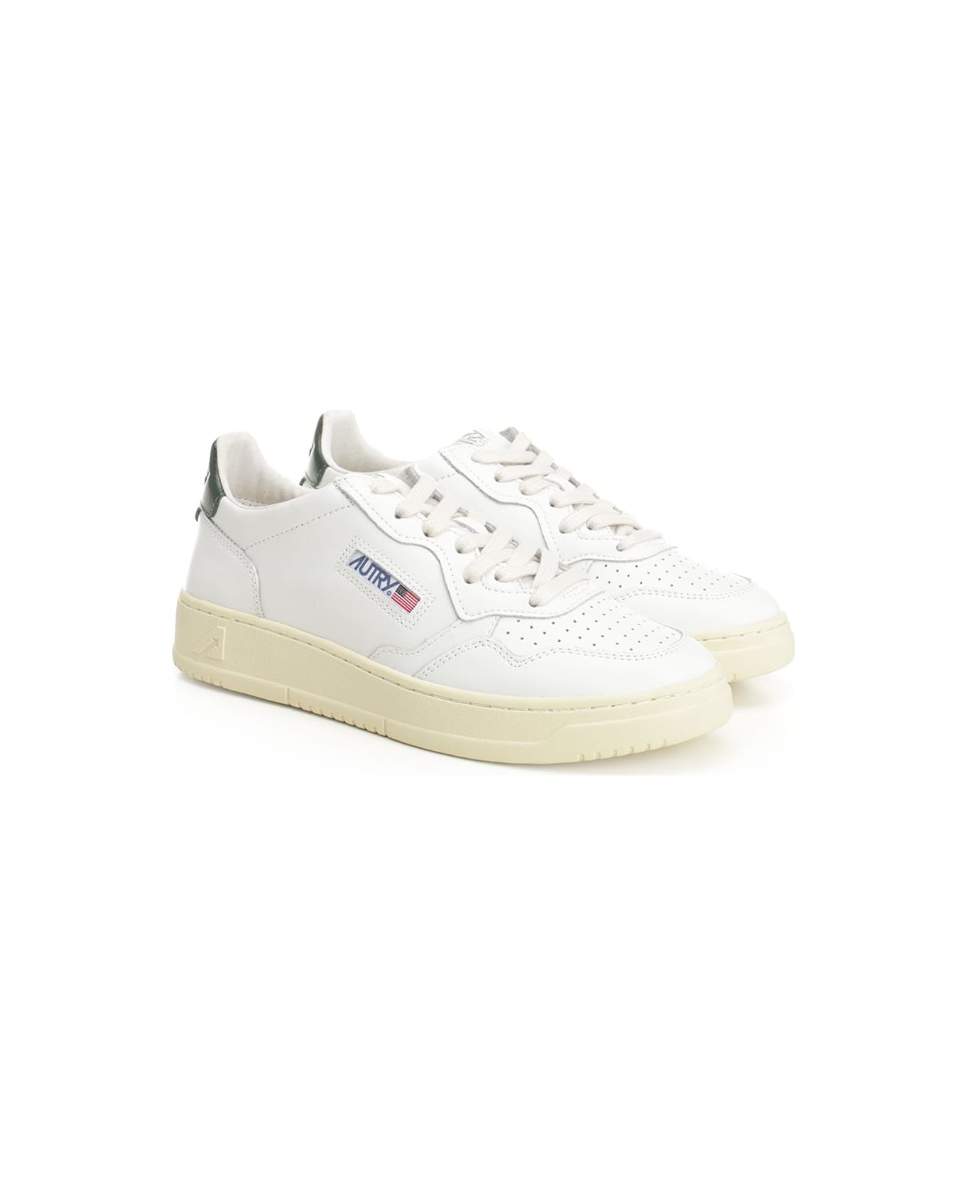 Autry 'medalist Low' Sneaker - Wht Mountain
