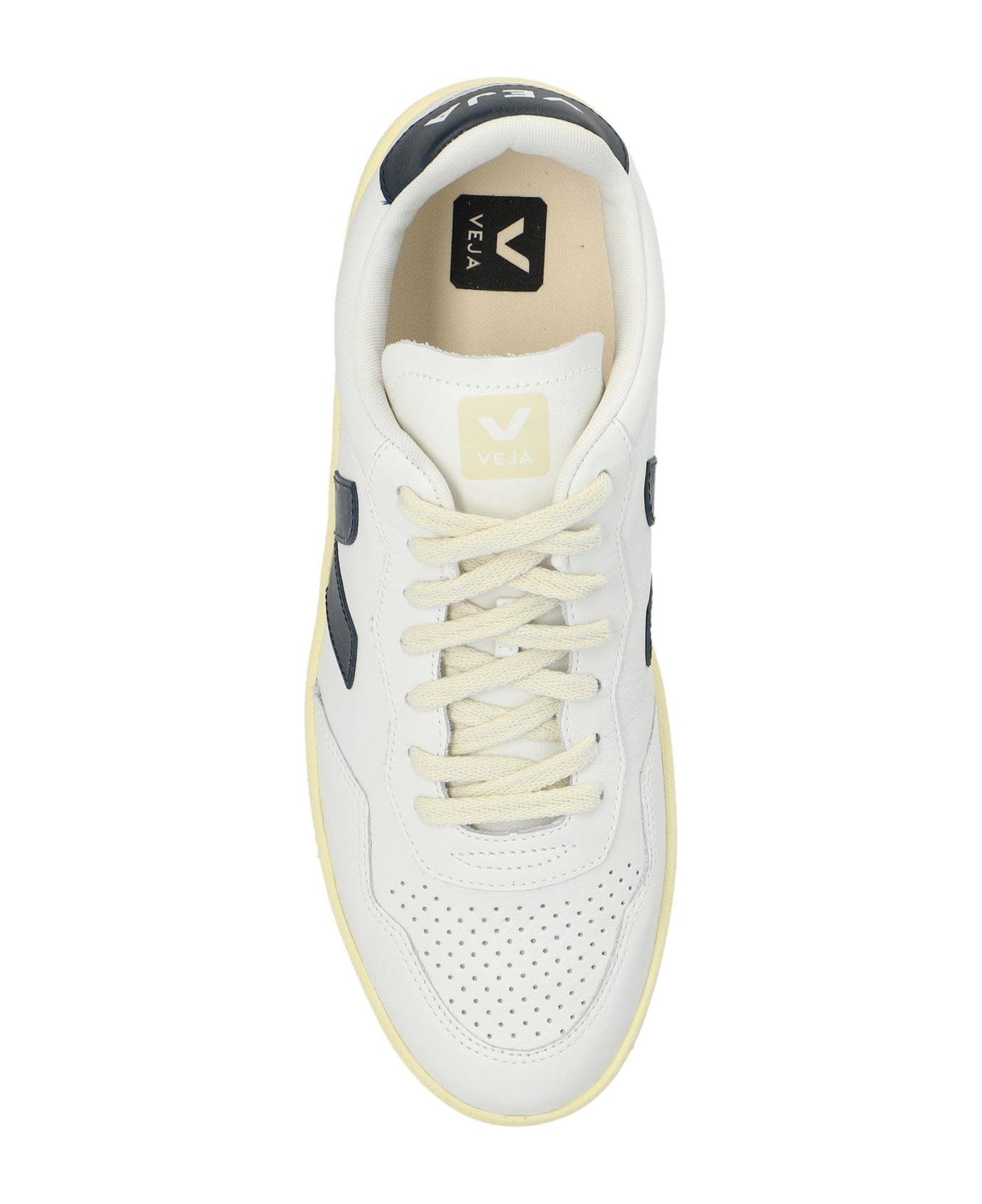 Veja V90 Low-top Sneakers - WHITE