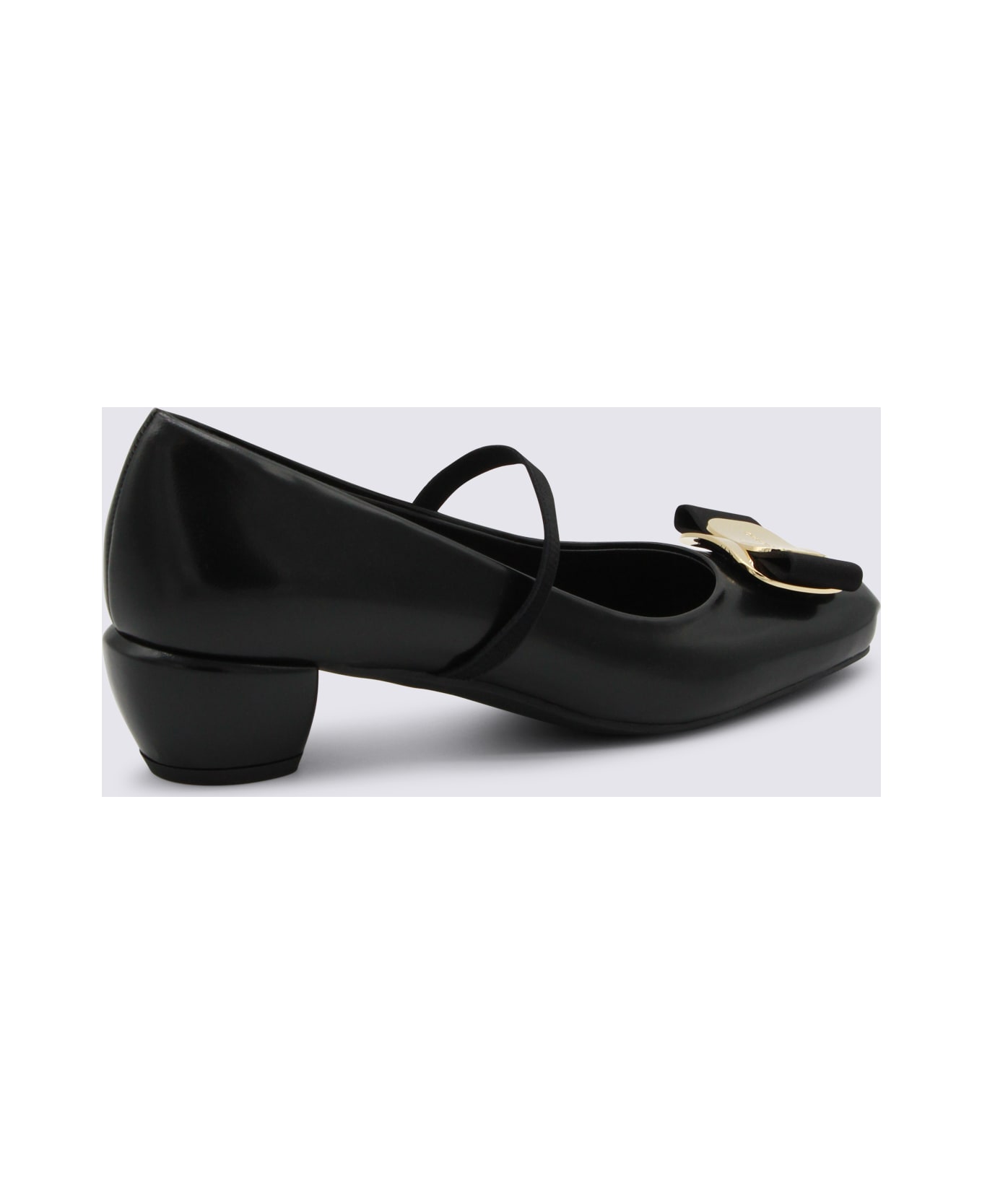 Ferragamo Black Leather Pumps - Black