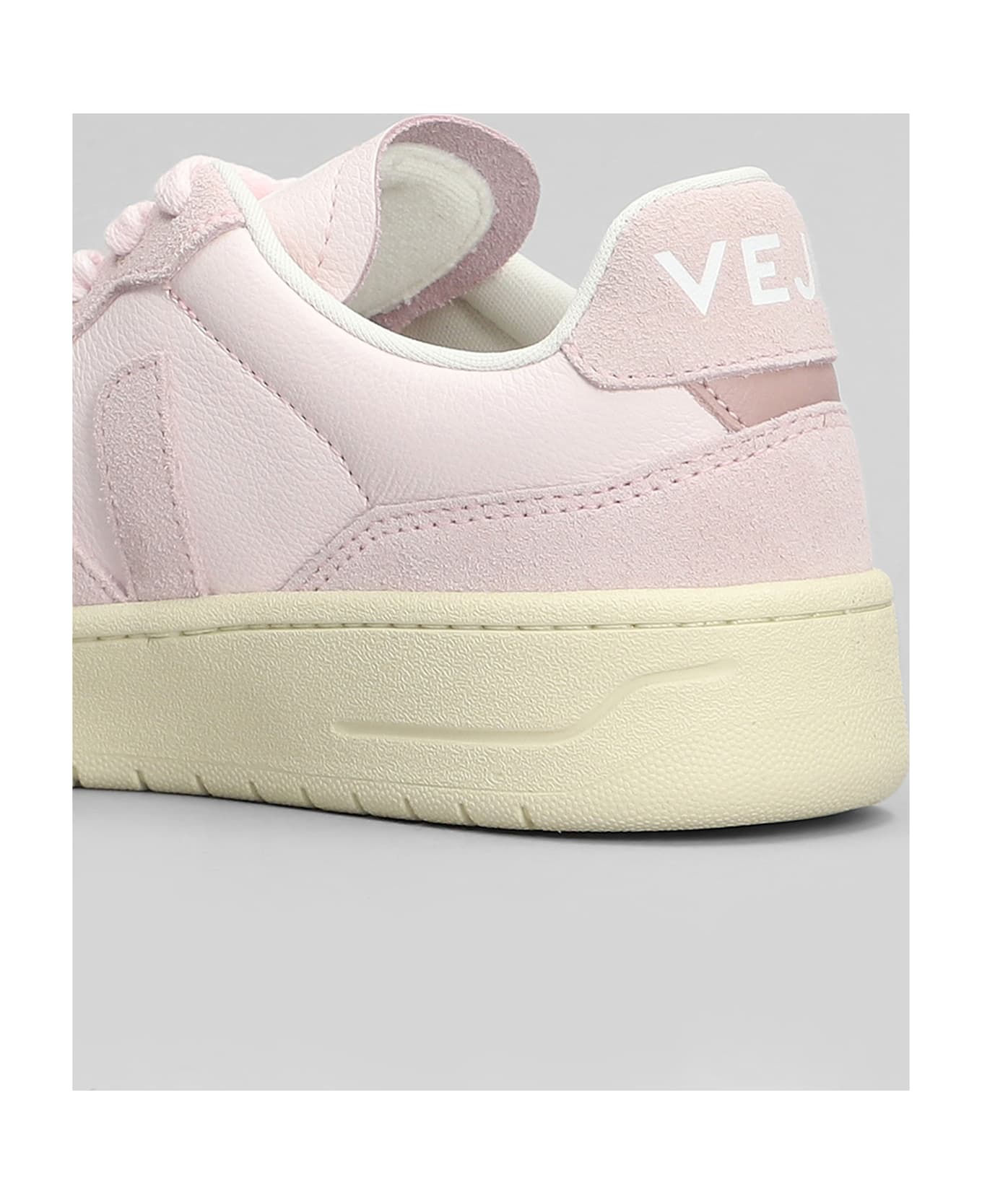 Veja V-90 O.t. Sneakers In Rose-pink Suede And Leather - rose-pink