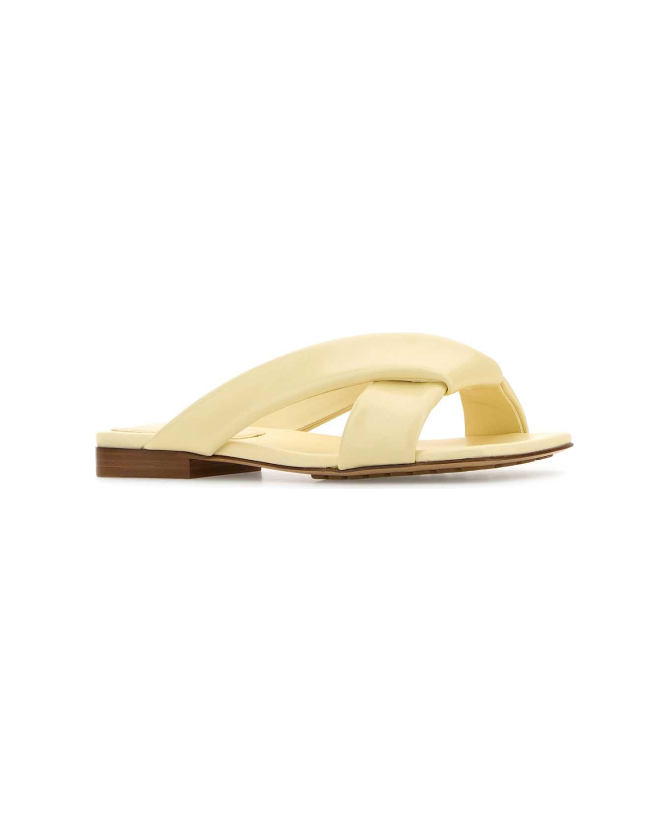 Bottega Veneta Pastel Yellow Leather Riva Slippers - BURRO