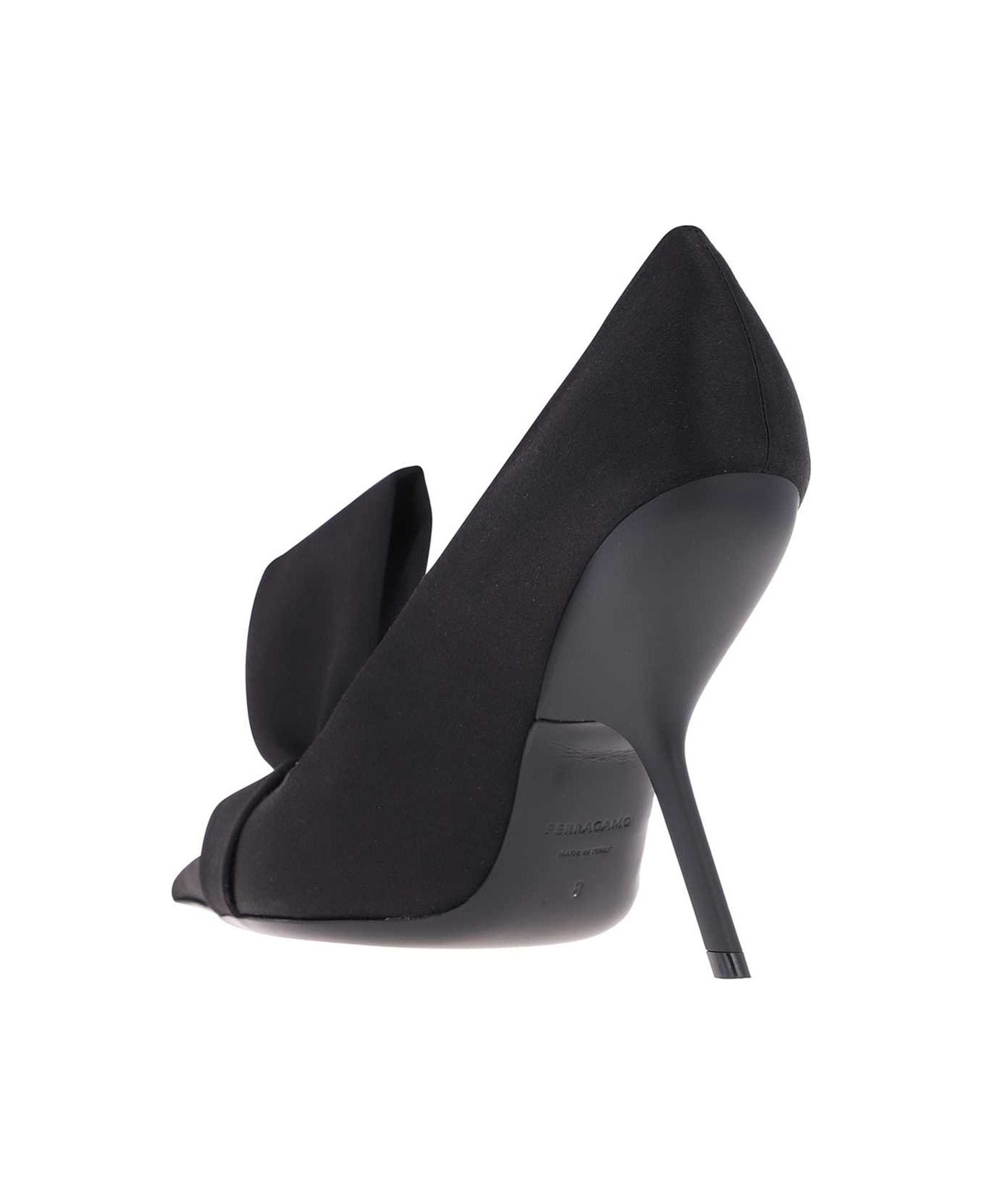 Ferragamo Erica Bow Pumps - black
