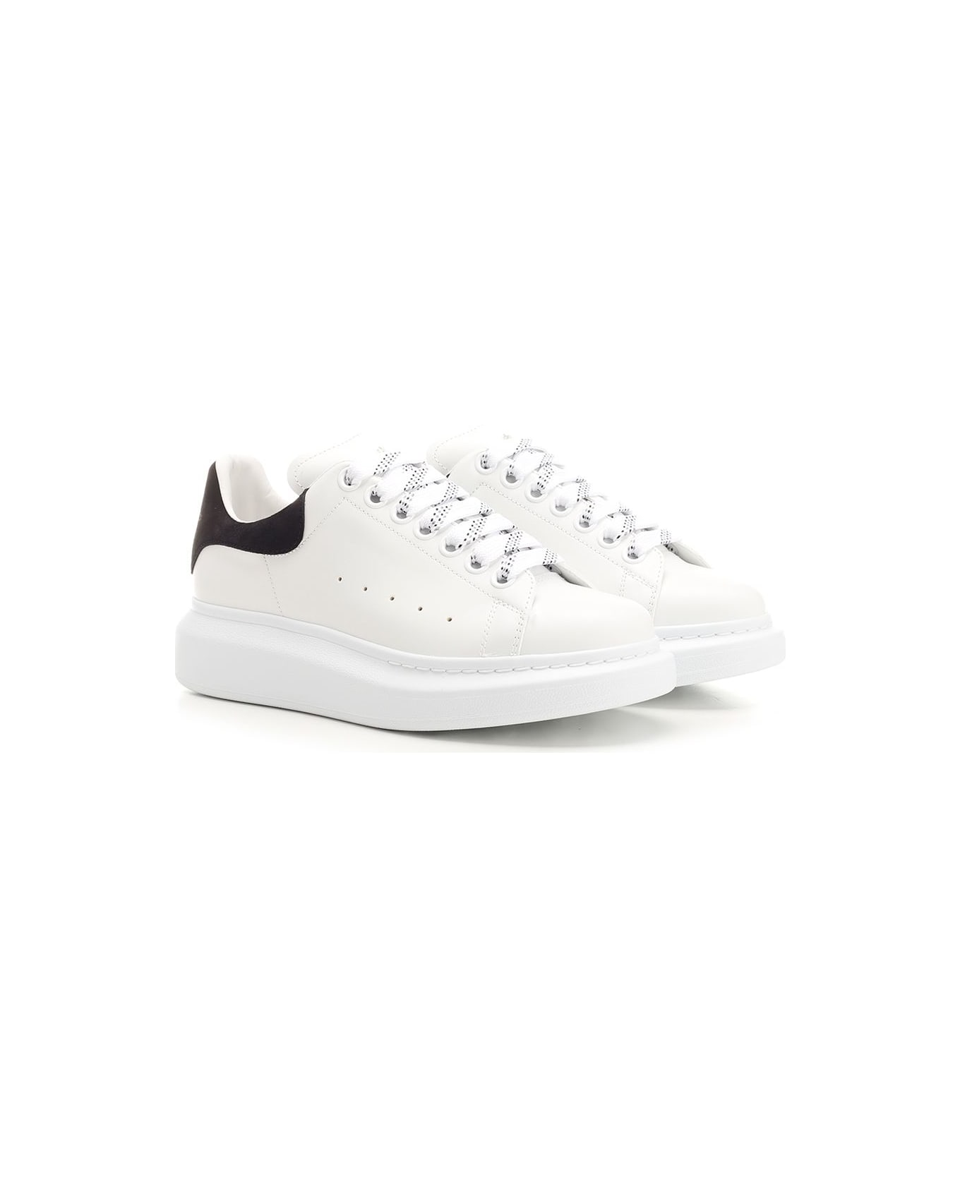 Alexander McQueen Oversized Sneakers With Black Heel - Black スニーカー