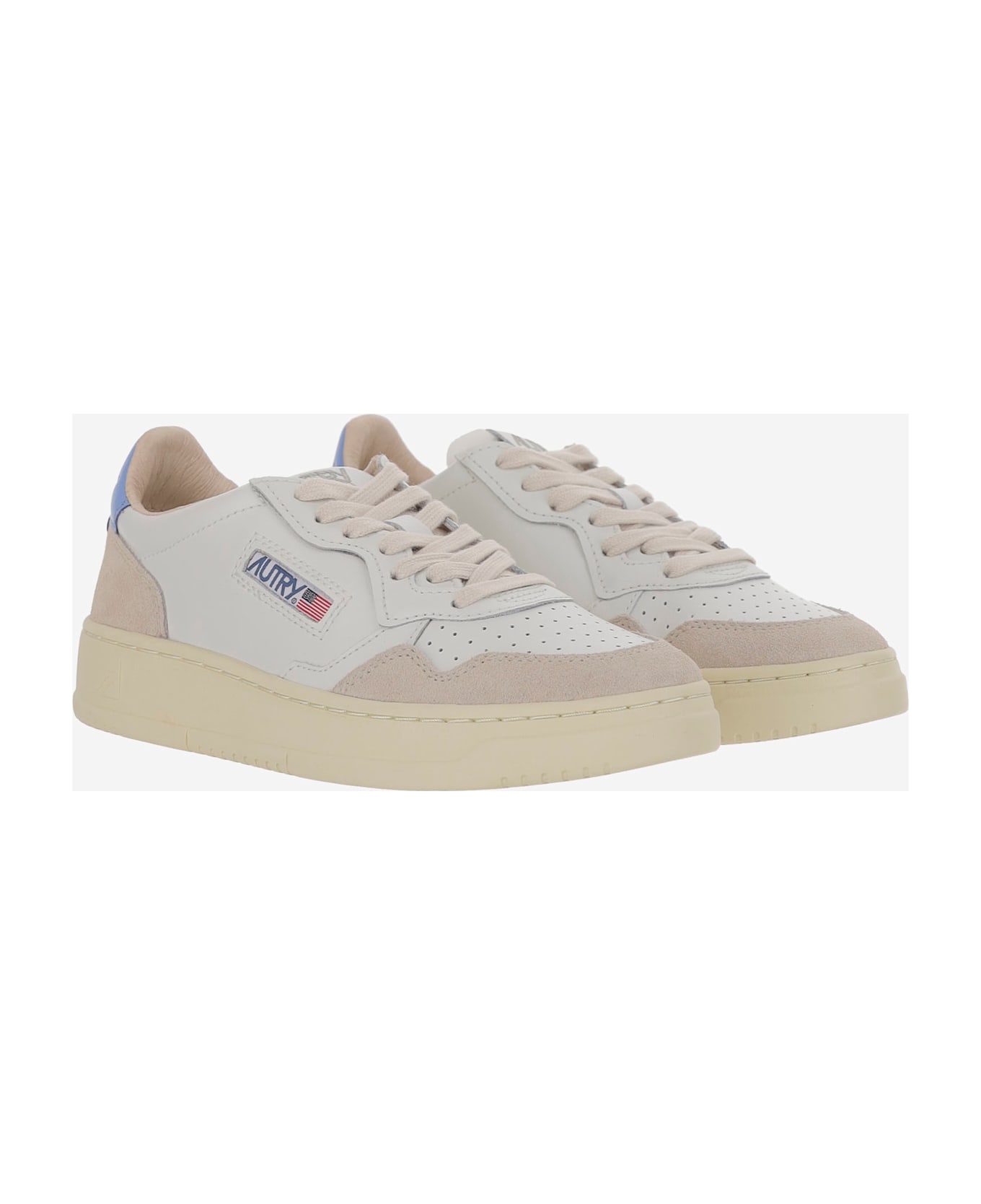 Autry Low Medalist Leather Sneakers - Light Blue