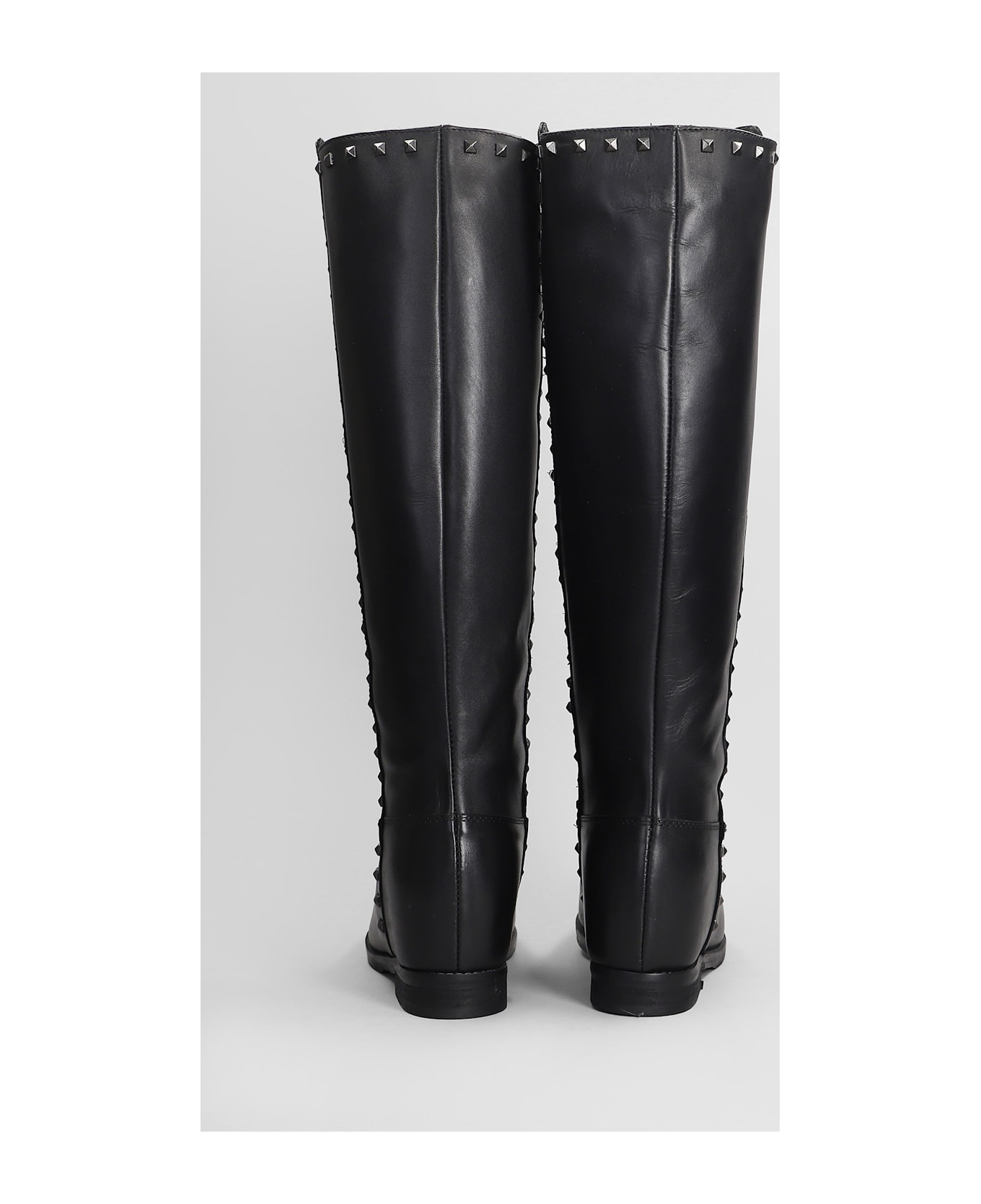Julie Dee Low Heels Boots In Black Leather - black