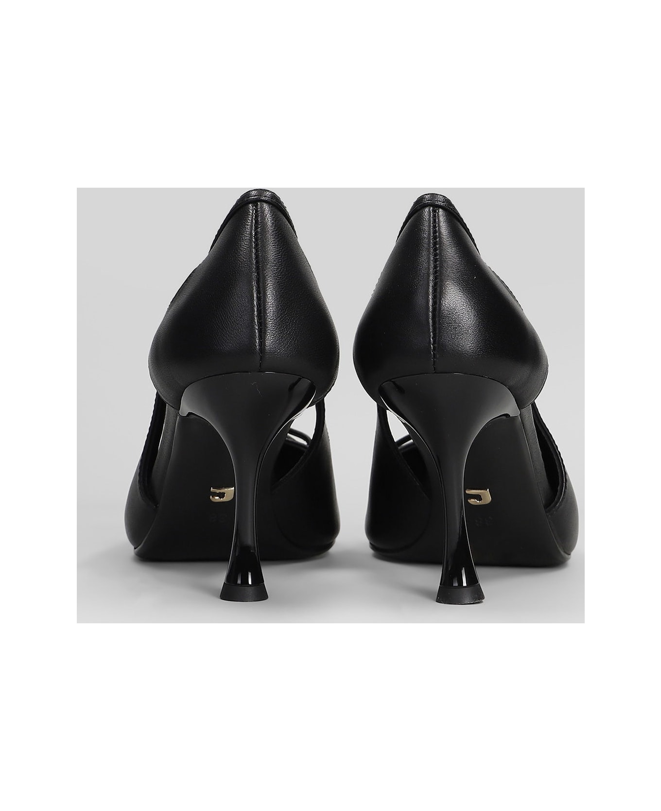Lola Cruz Pumps In Black Leather - black
