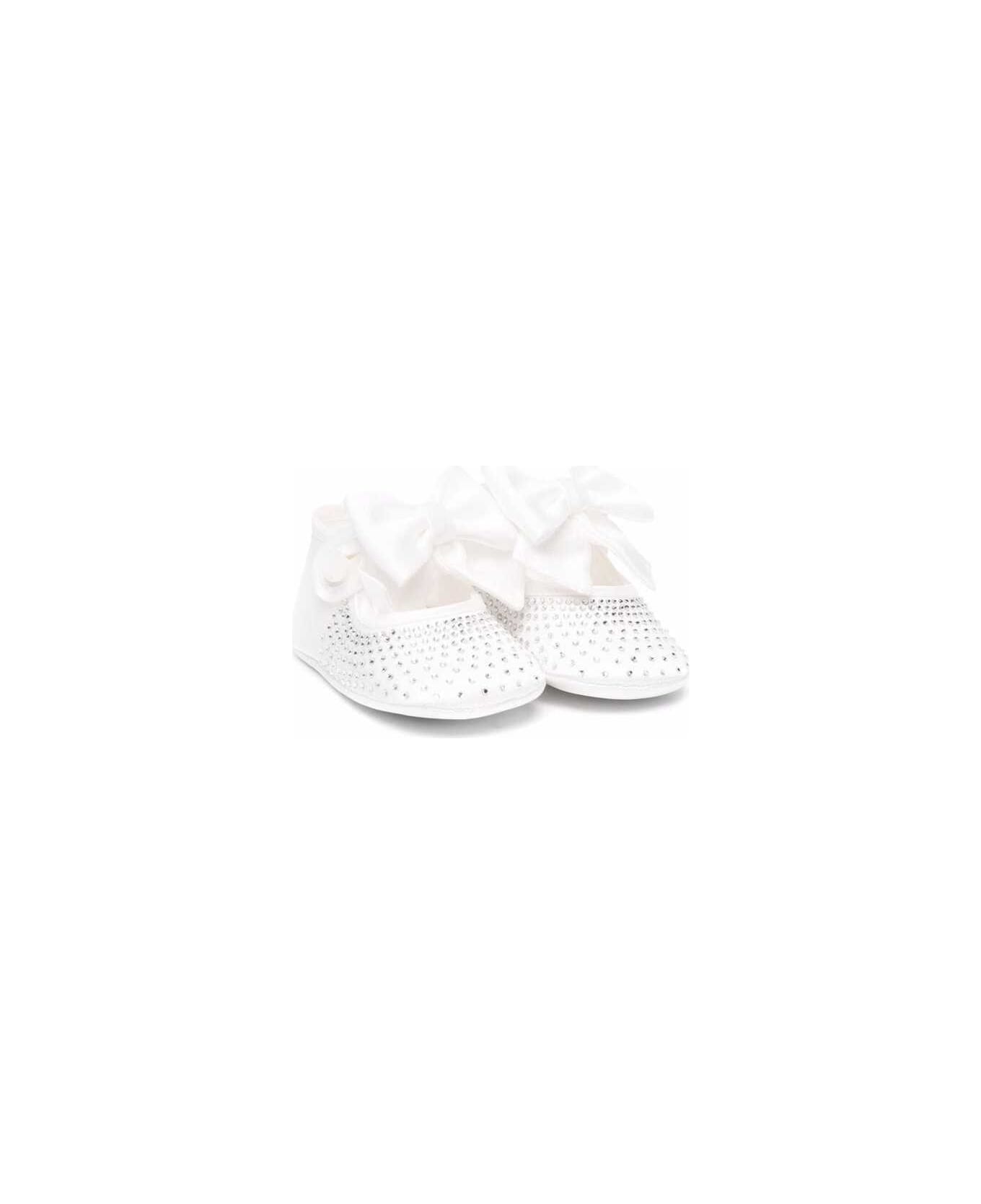 Monnalisa Glitter Crib Shoes With Bow - White