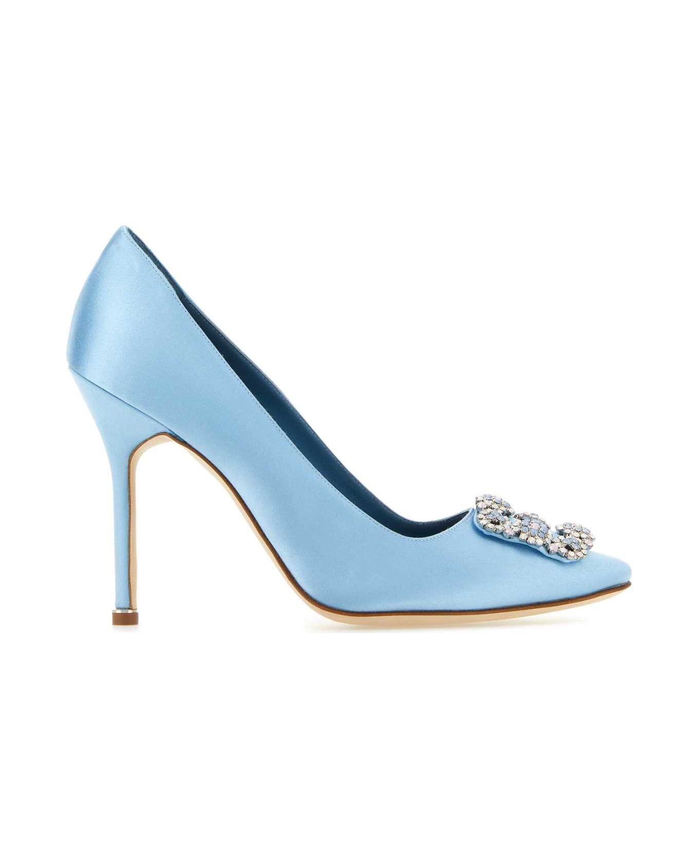 Manolo Blahnik Light Blue Satin Hangisi Pumps - LBLU ハイヒール