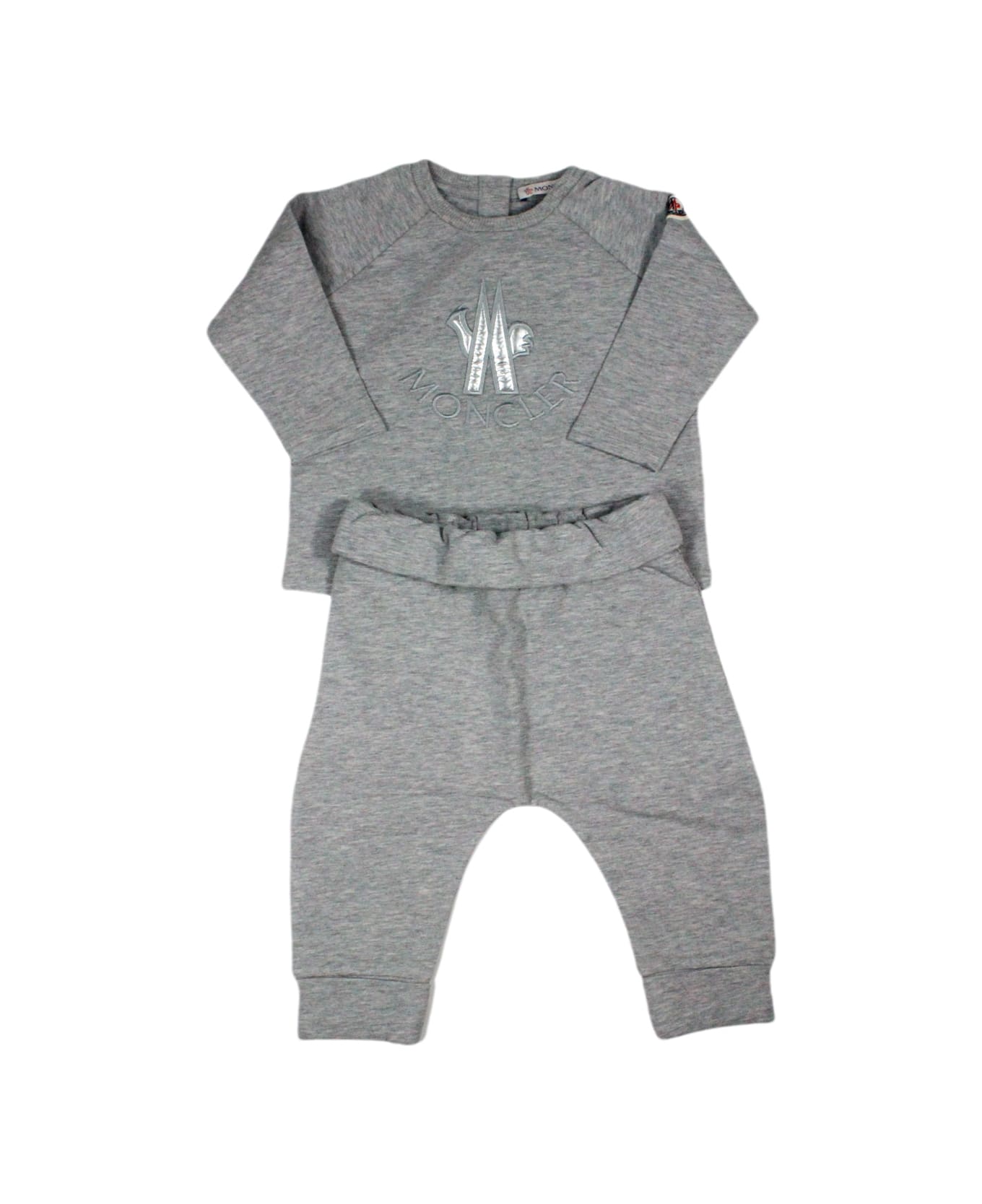 Moncler Set Consisting Of Crew-neck Sweatshirt With Back Buttons And Stretch Cotton Fleece Trousers And Front Logo - Grey
