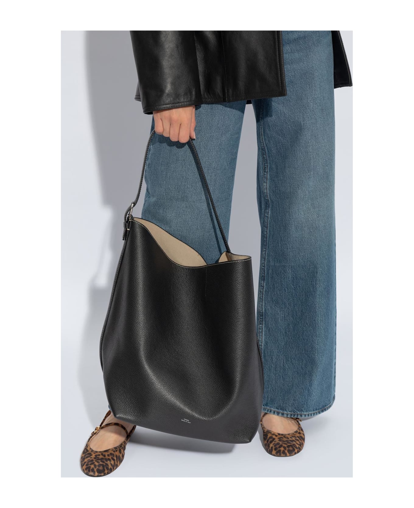 Totême Toteme Toteme `belted` Shopper Bag - Black