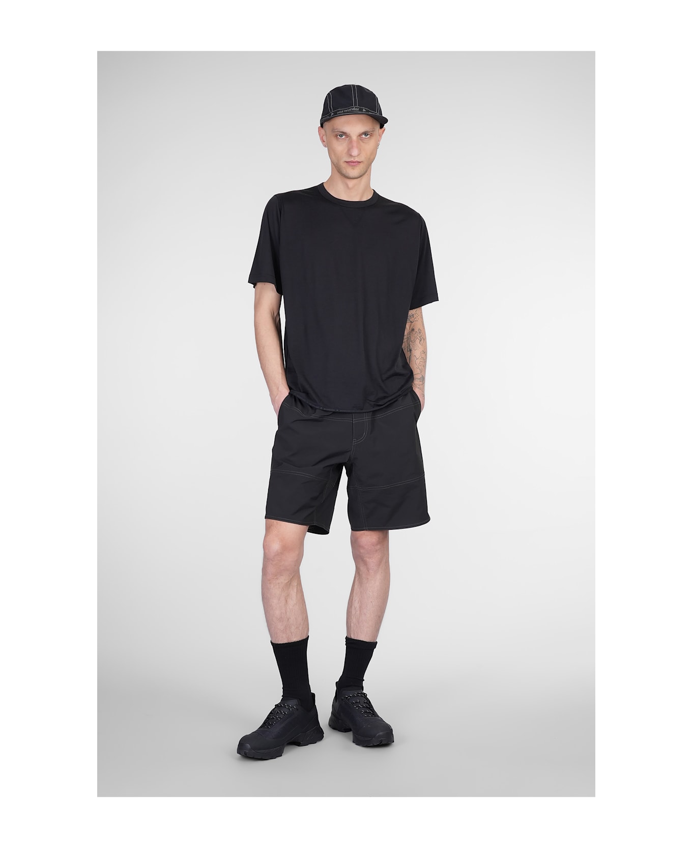 And Wander T-shirt In Black Wool - black