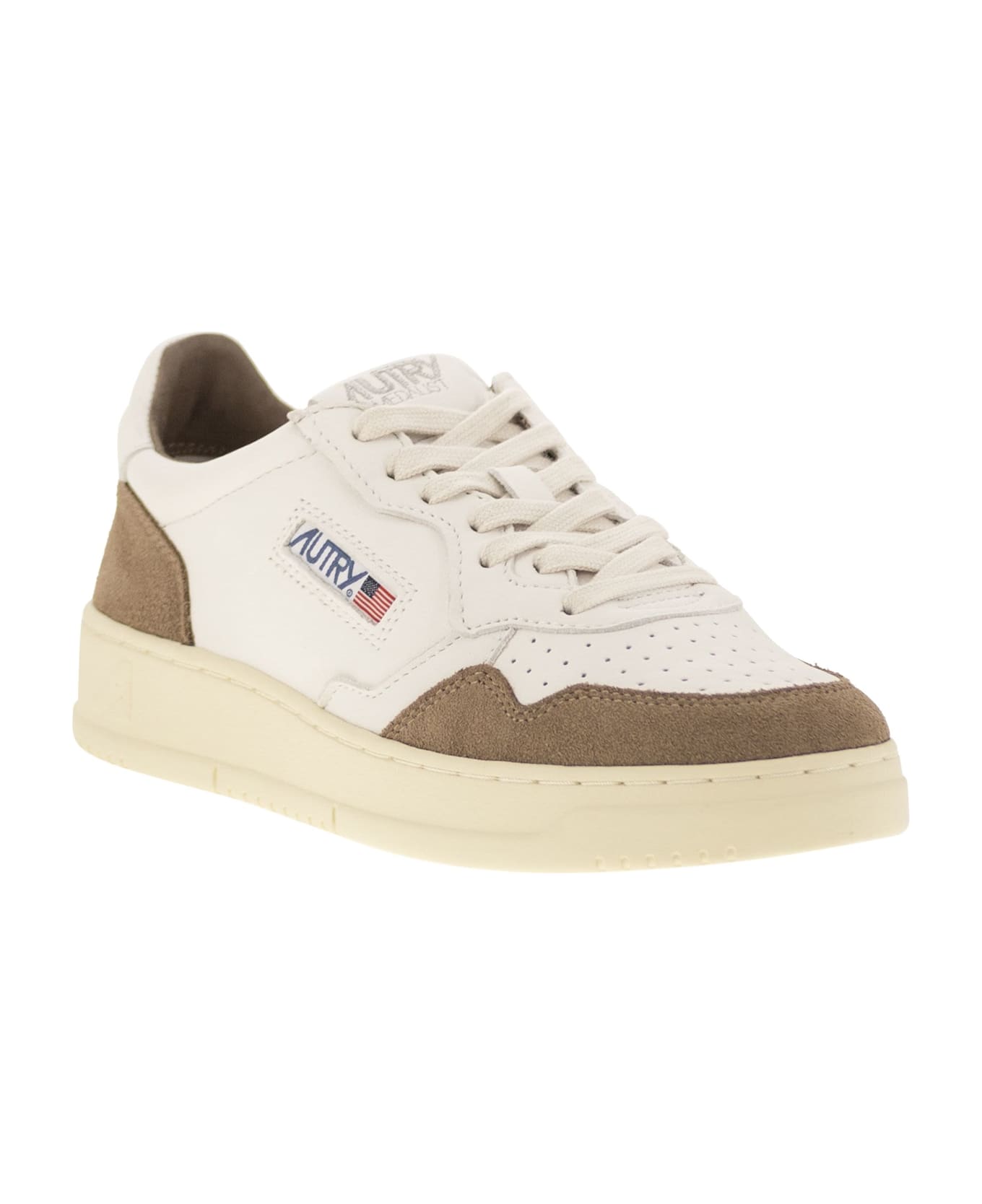 Autry Medalist Low - Leather And Suede Sneakers - White/brown