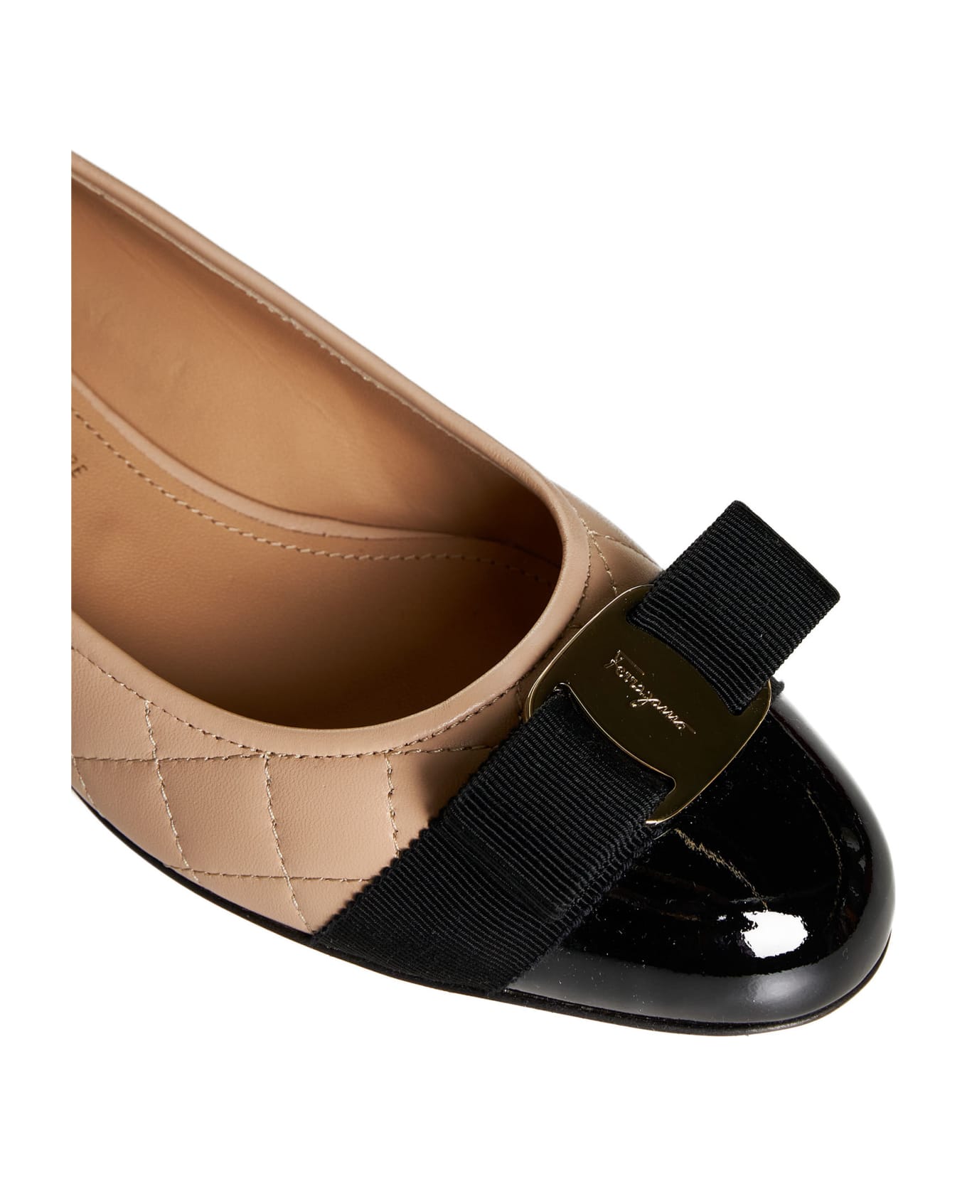 Ferragamo High-heeled shoe - Nero || new bisque || nappa ne ハイヒール