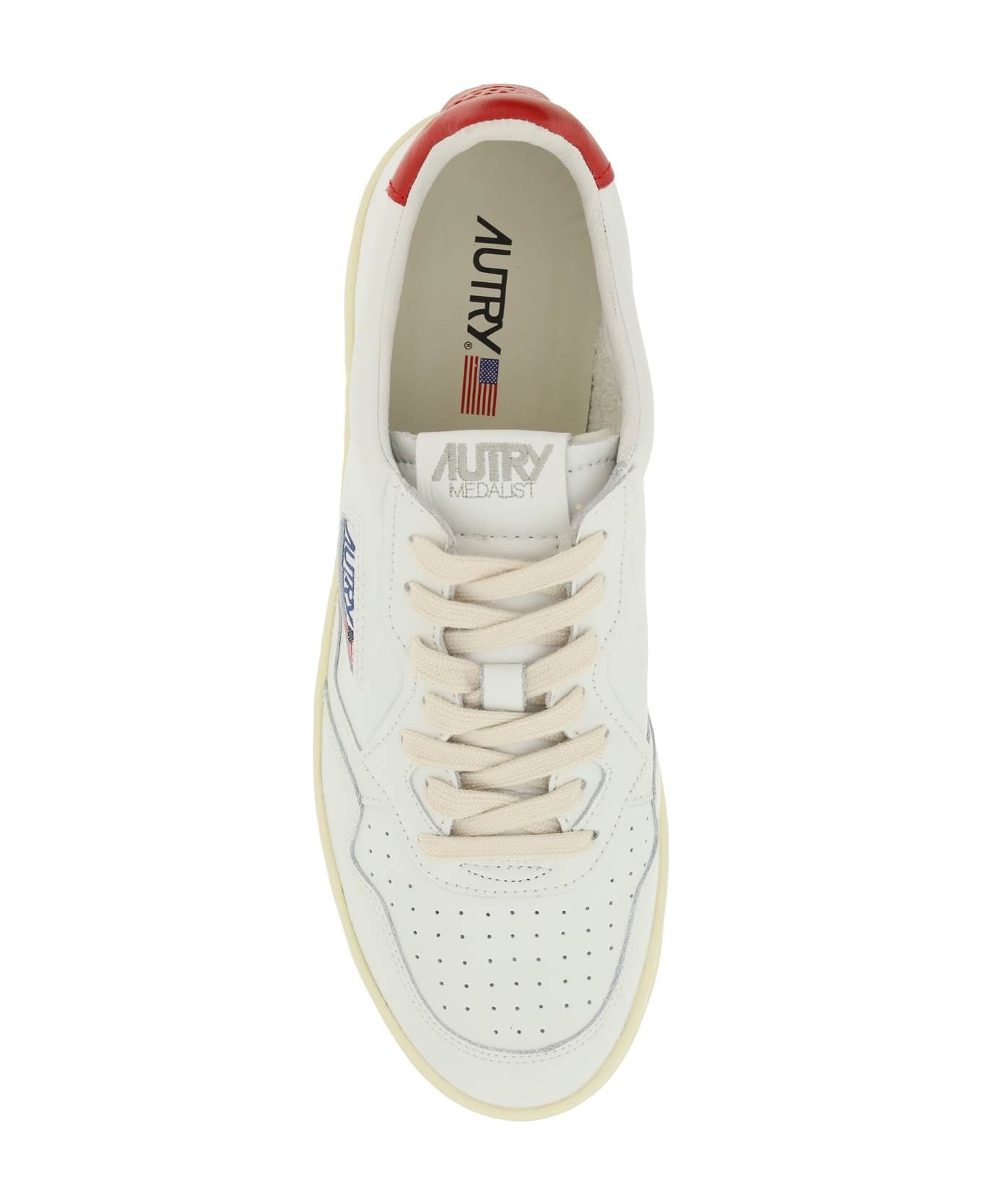 Autry Medalist Low Sneakers In White And Red Leather - White