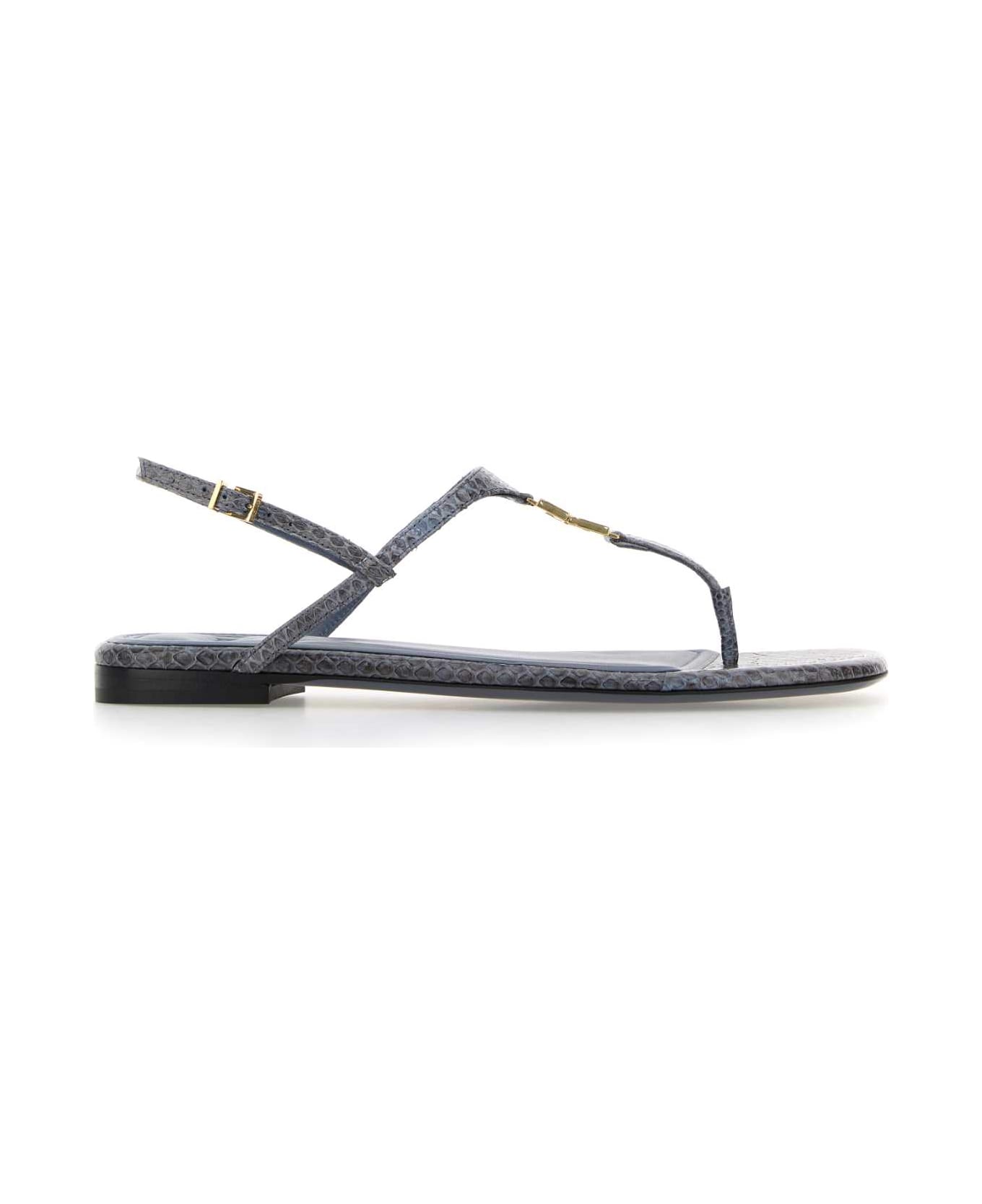 Fendi Air Force Blue Leather Fold Thong Sandals - DEEP MIRTO