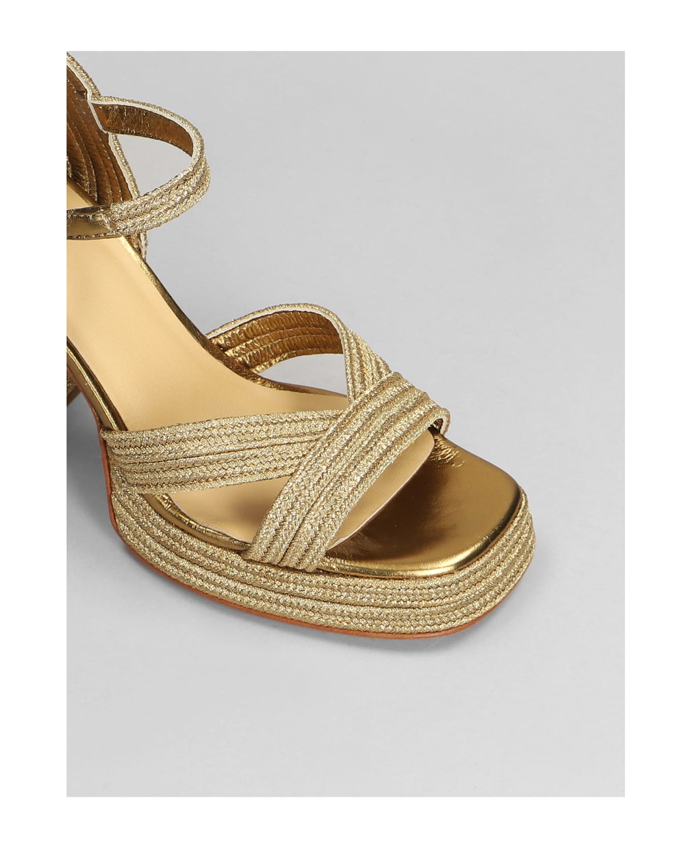 Castañer Valle-142 Sandals In Gold Leather - gold