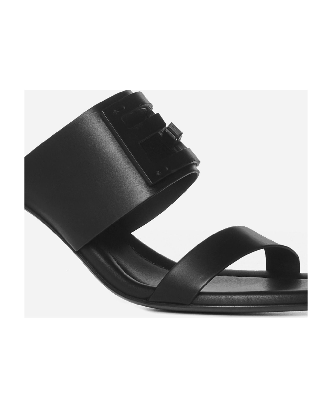 Fendi Baguette Leather Sandals - NERO