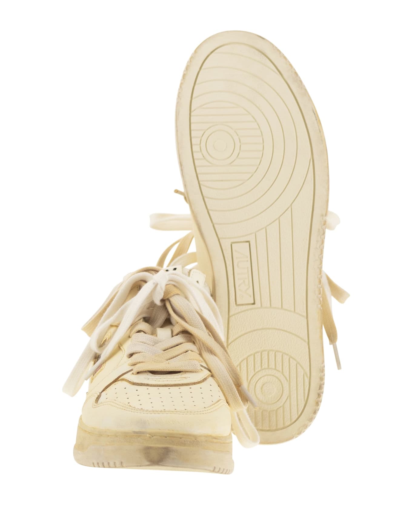 Autry Med-way - Leather Sneakers - Beige