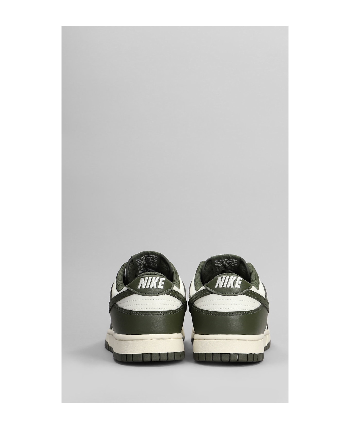 Nike Dunk Low Retro Sneakers In Green Leather - green