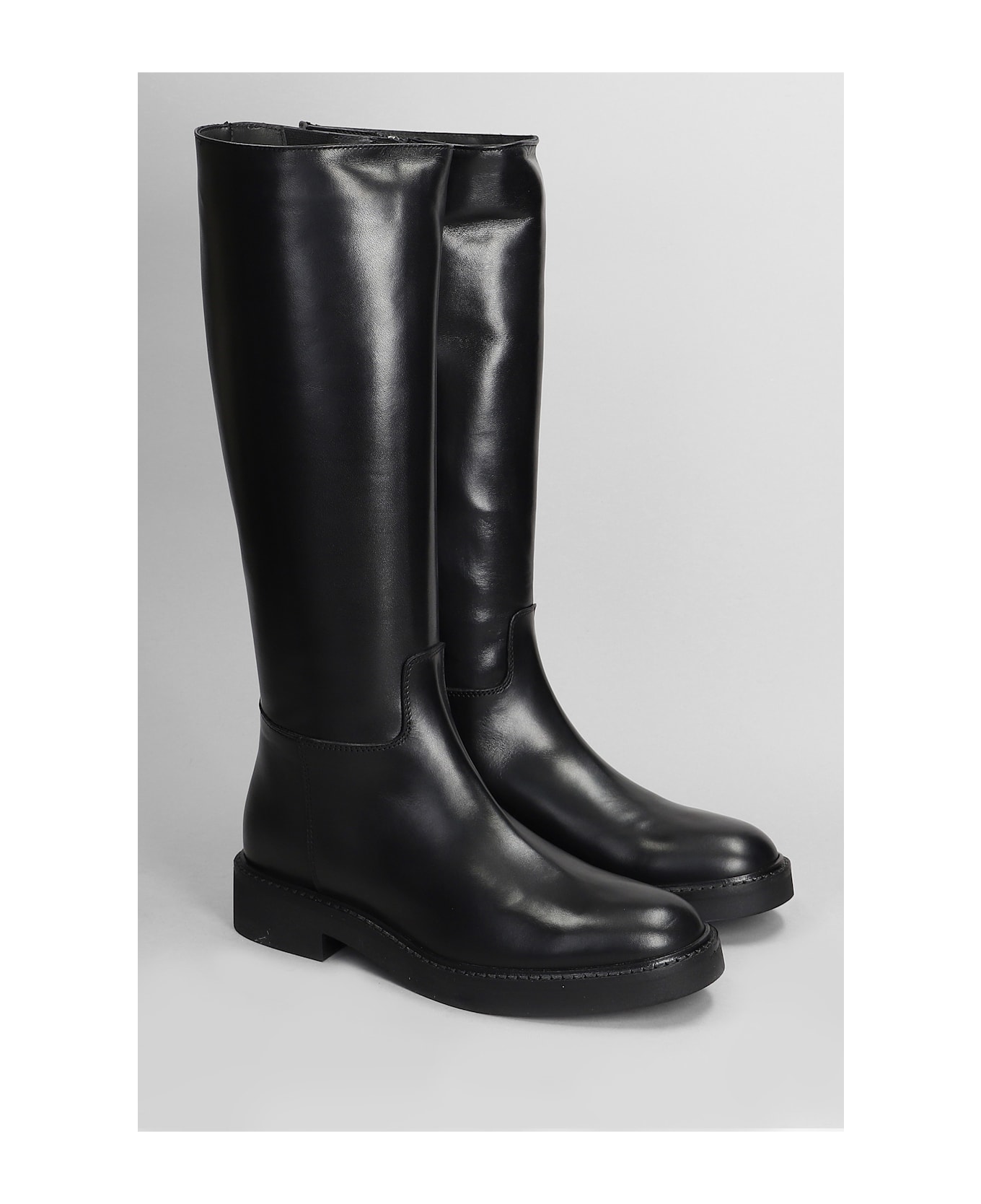 Julie Dee Low Heels Boots In Black Leather - black