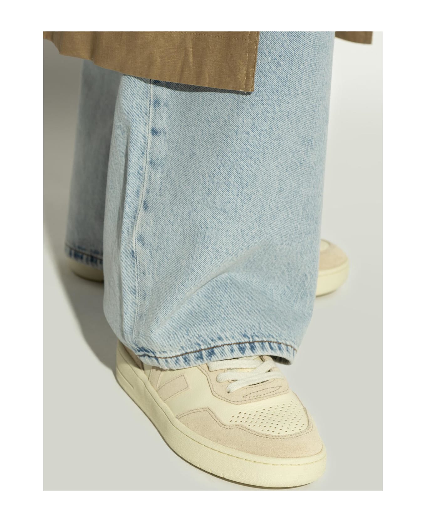 Veja Sneakers V-90 O.t. Leather - Beige