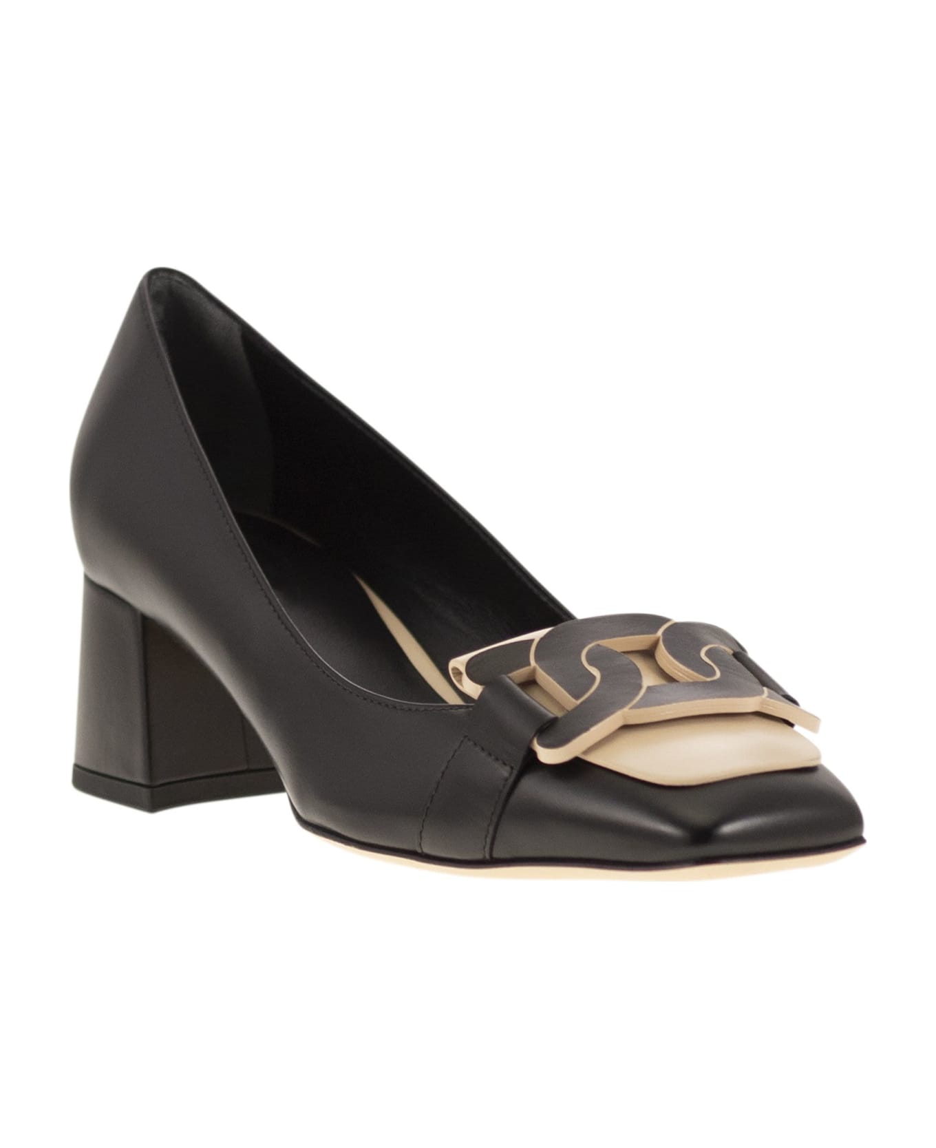 Tod's Leather Pumps With Chain - Black