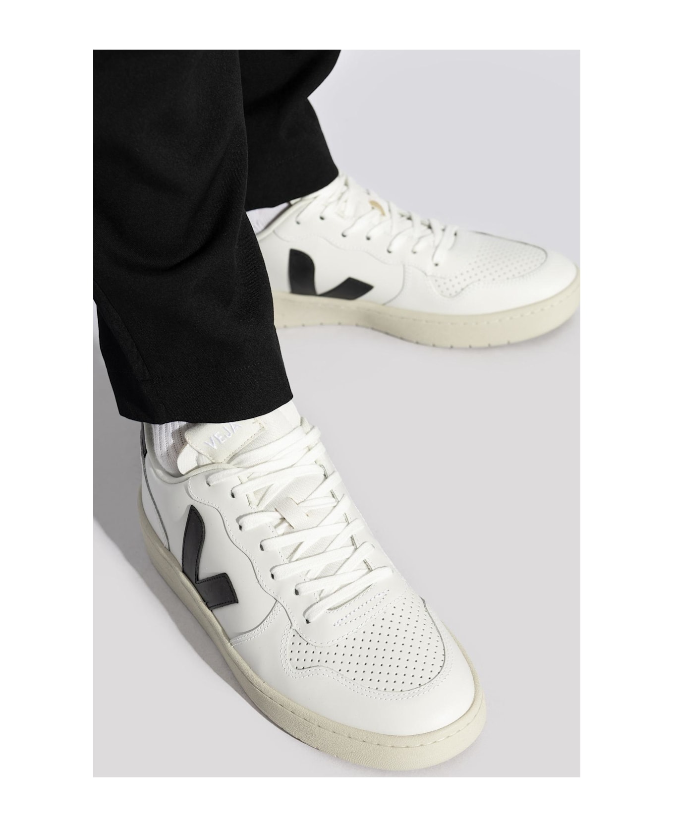 Veja Sneakers V-10 Prime Leather - Extra White Black