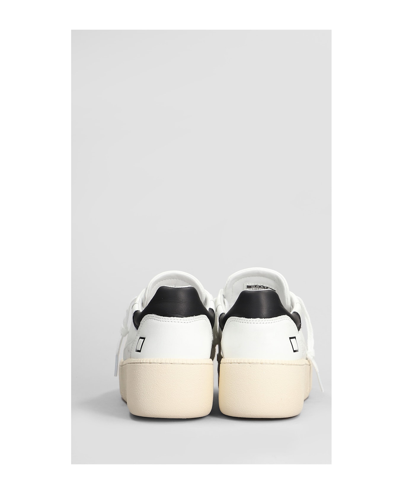 D.A.T.E. Step Sneakers In White Leather - white