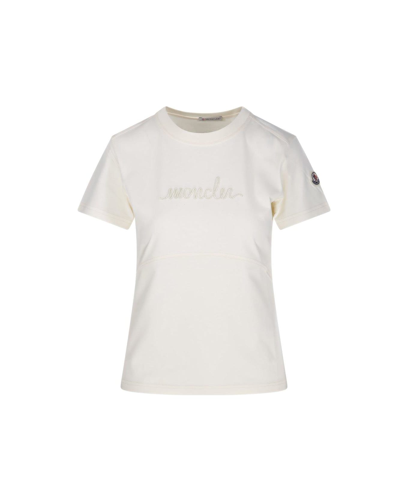 Moncler Logo Patch Crewneck T-shirt - NEUTRALS