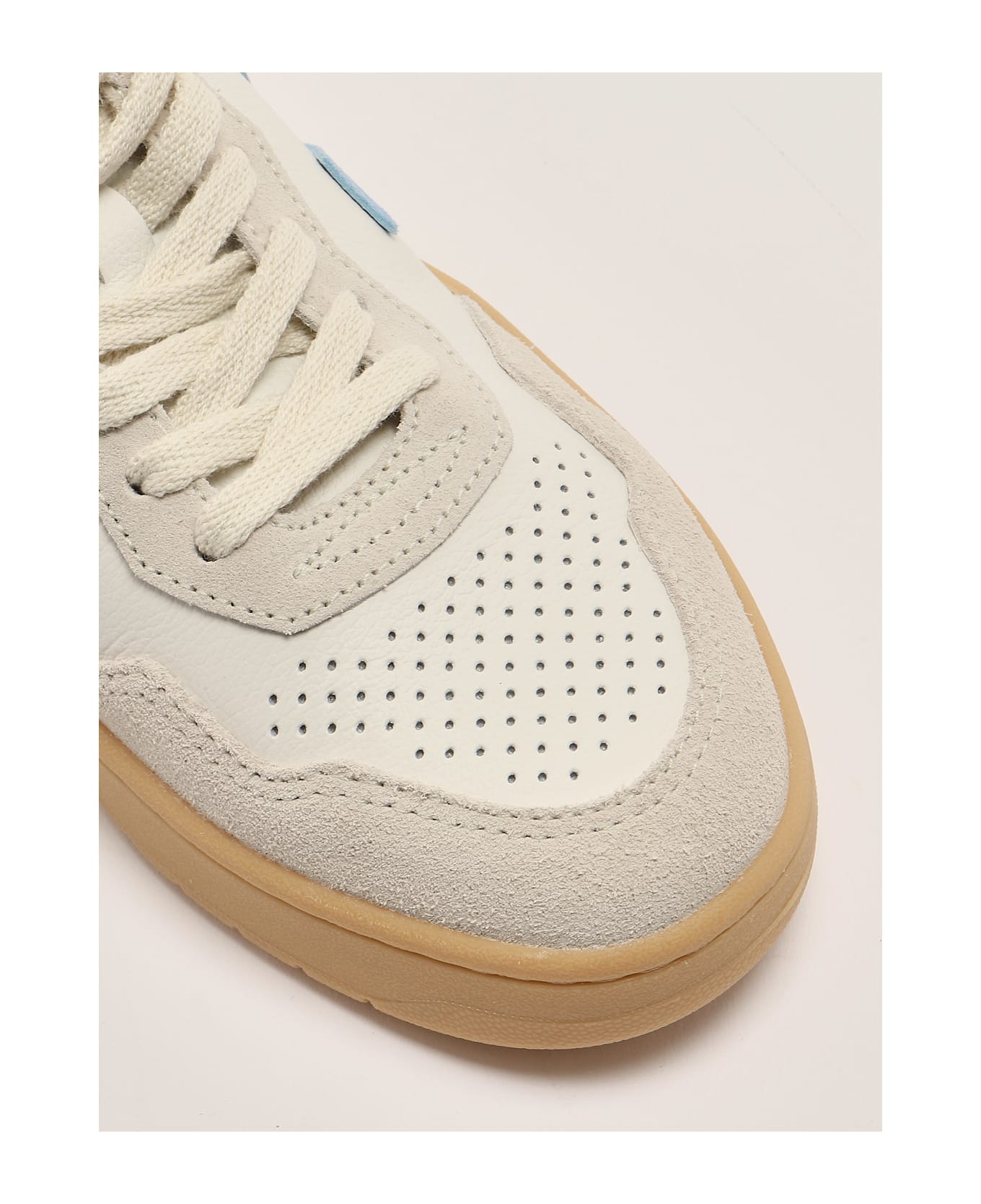 Veja Leather Sneaker - GHIACCIO-AVIO
