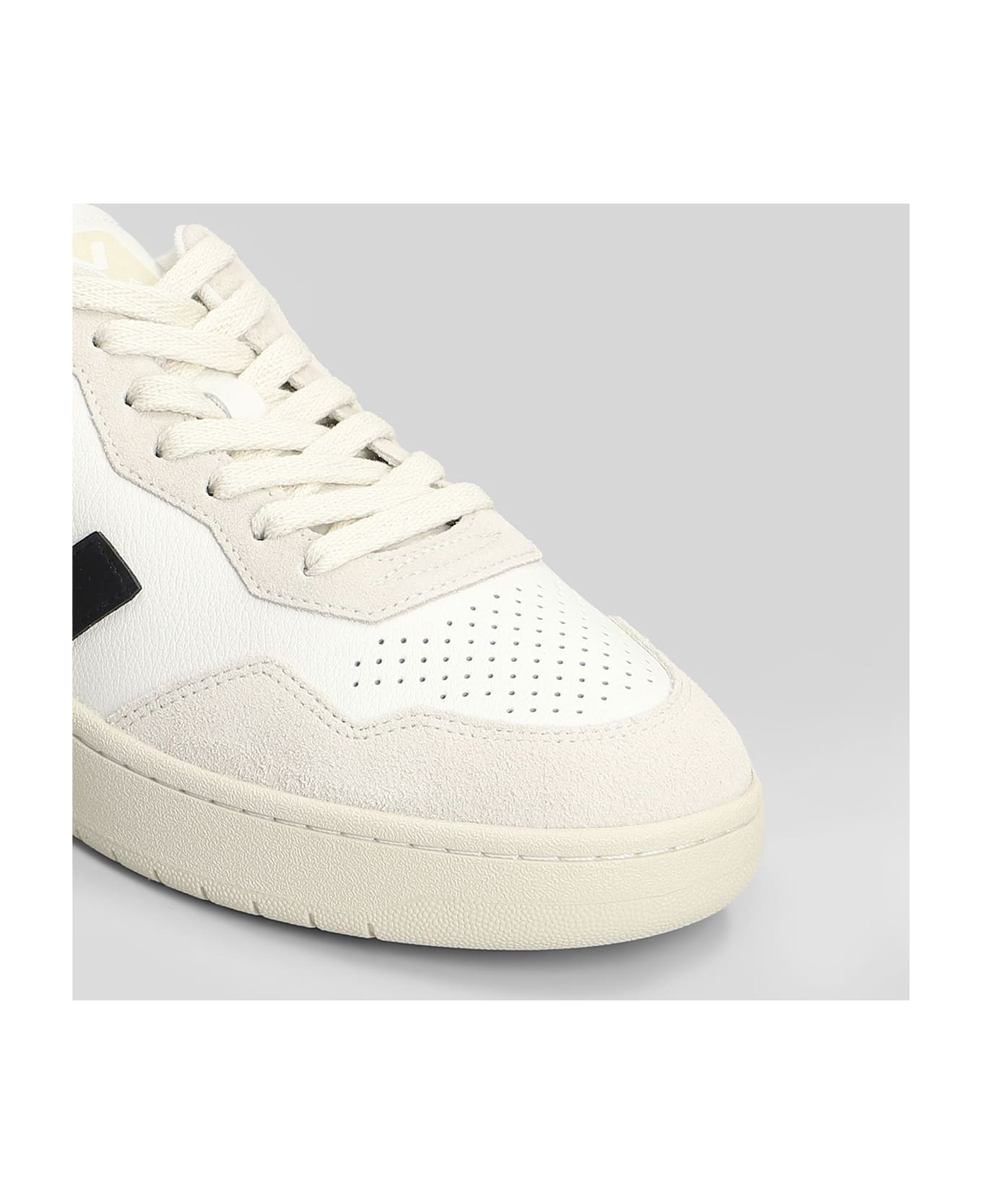 Veja V-90 O.t Sneakers In White Suede And Leather - white