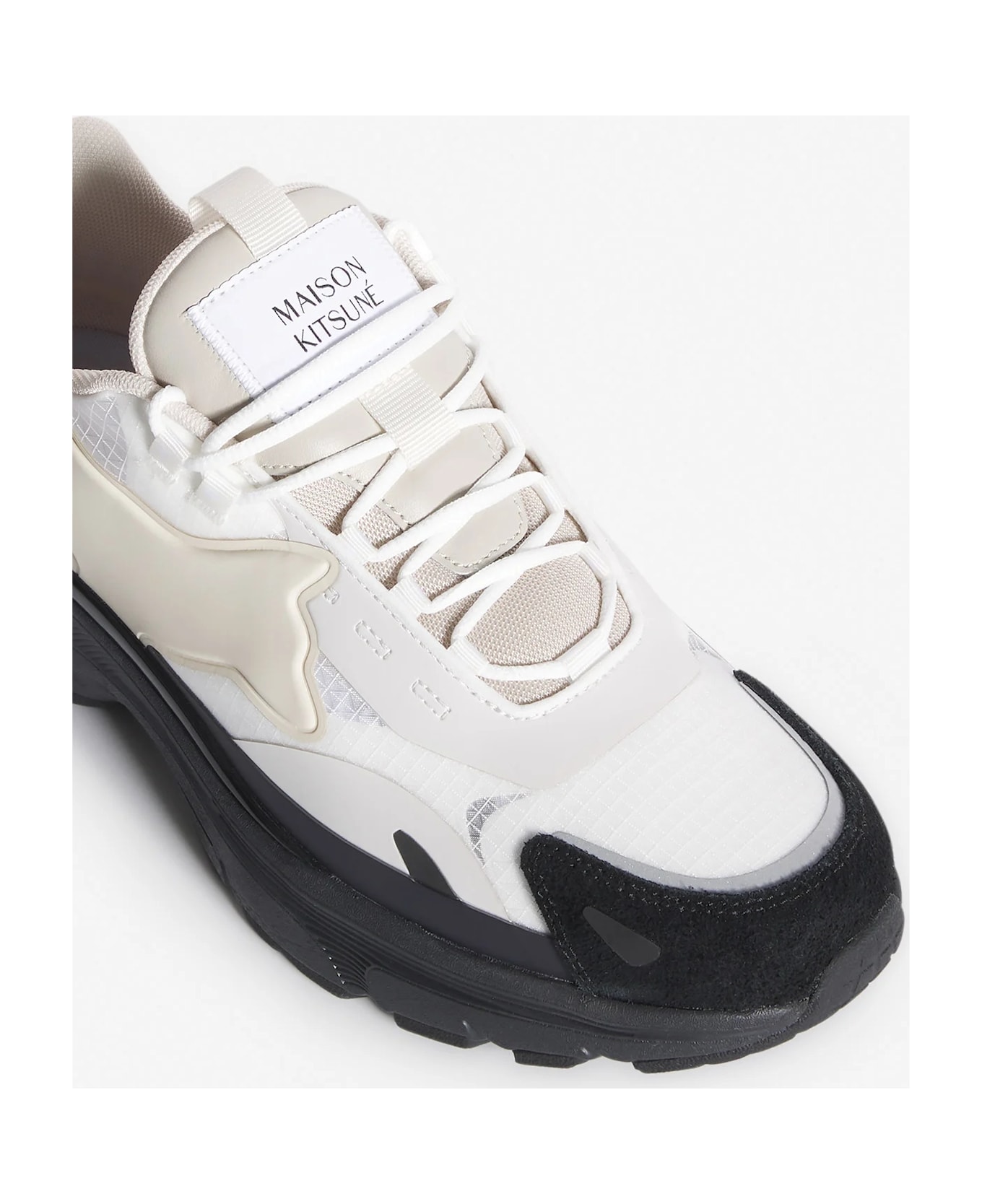 Maison Kitsuné Sora Runners - Black White Bicolor