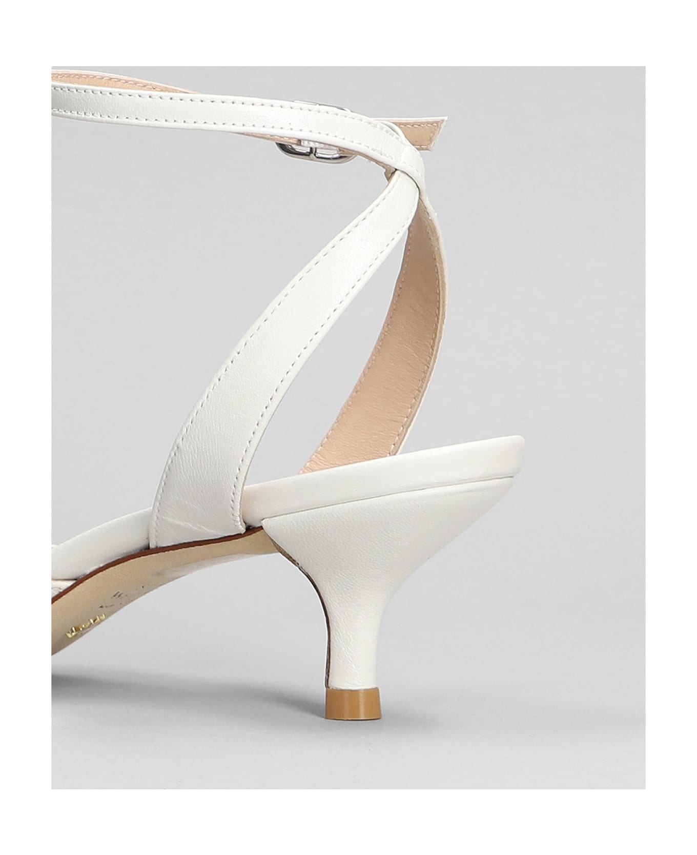 Stuart Weitzman Barelythere 50 Pumps In White Leather - white ハイヒール