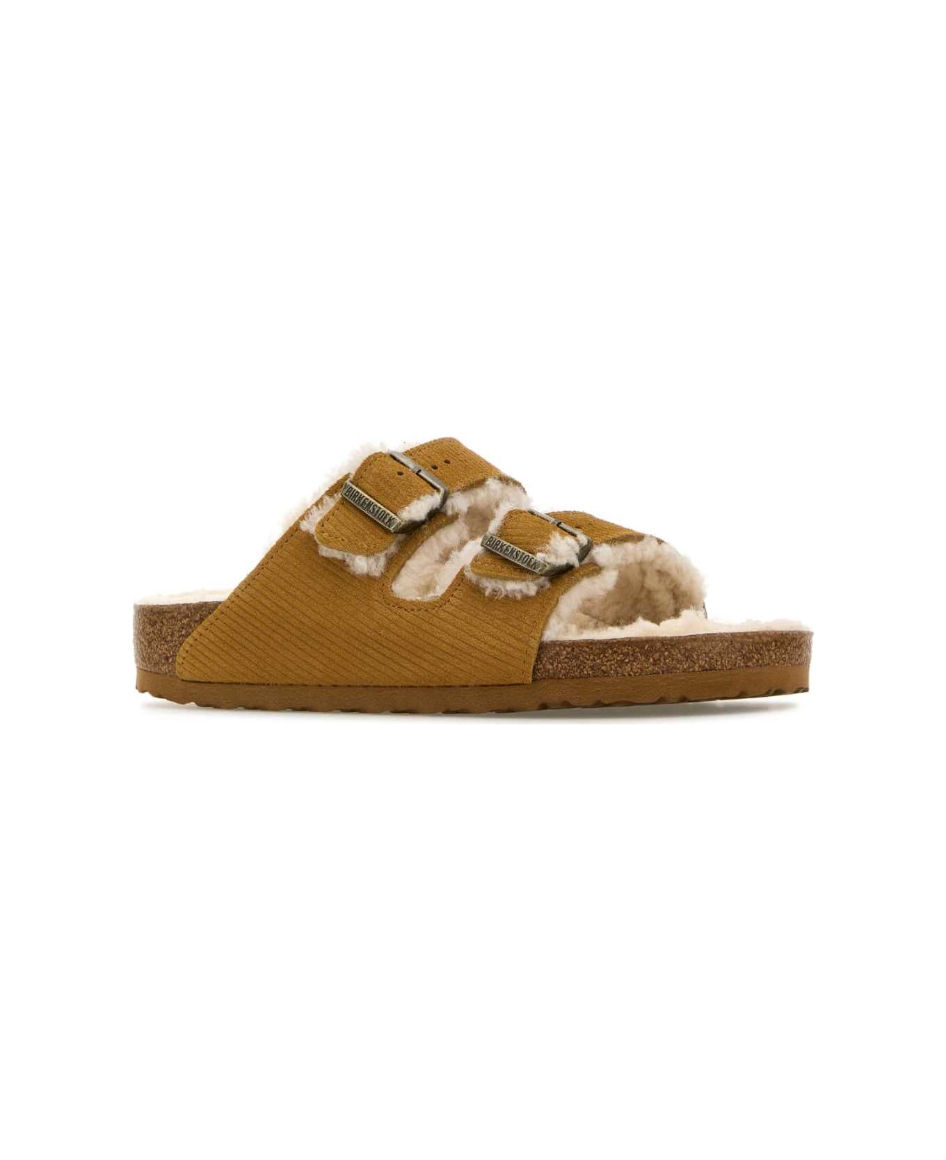 【関税&送料込】Birkenstock Mustard Suede Arizona Slippers Birkenstock Mustard Suede Arizona Slippers | italist, ALWAYS