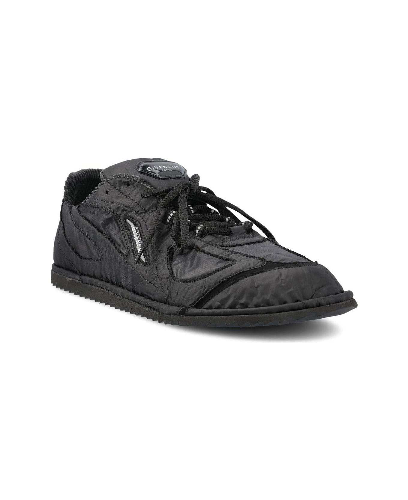 Givenchy Logo Patch Low-top Sneakers - Black