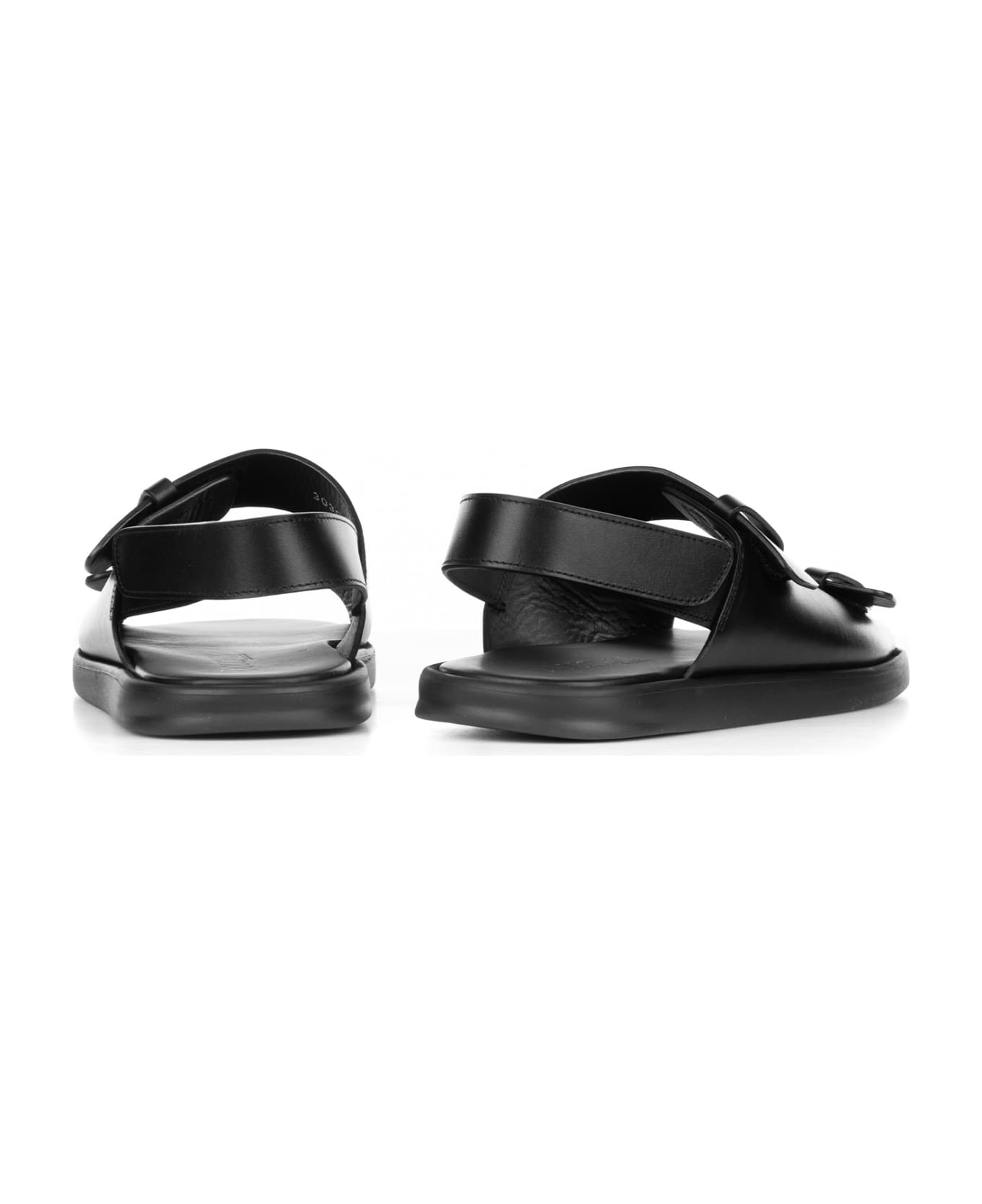 Doucal's Flat Black Leather Sandal - NERO