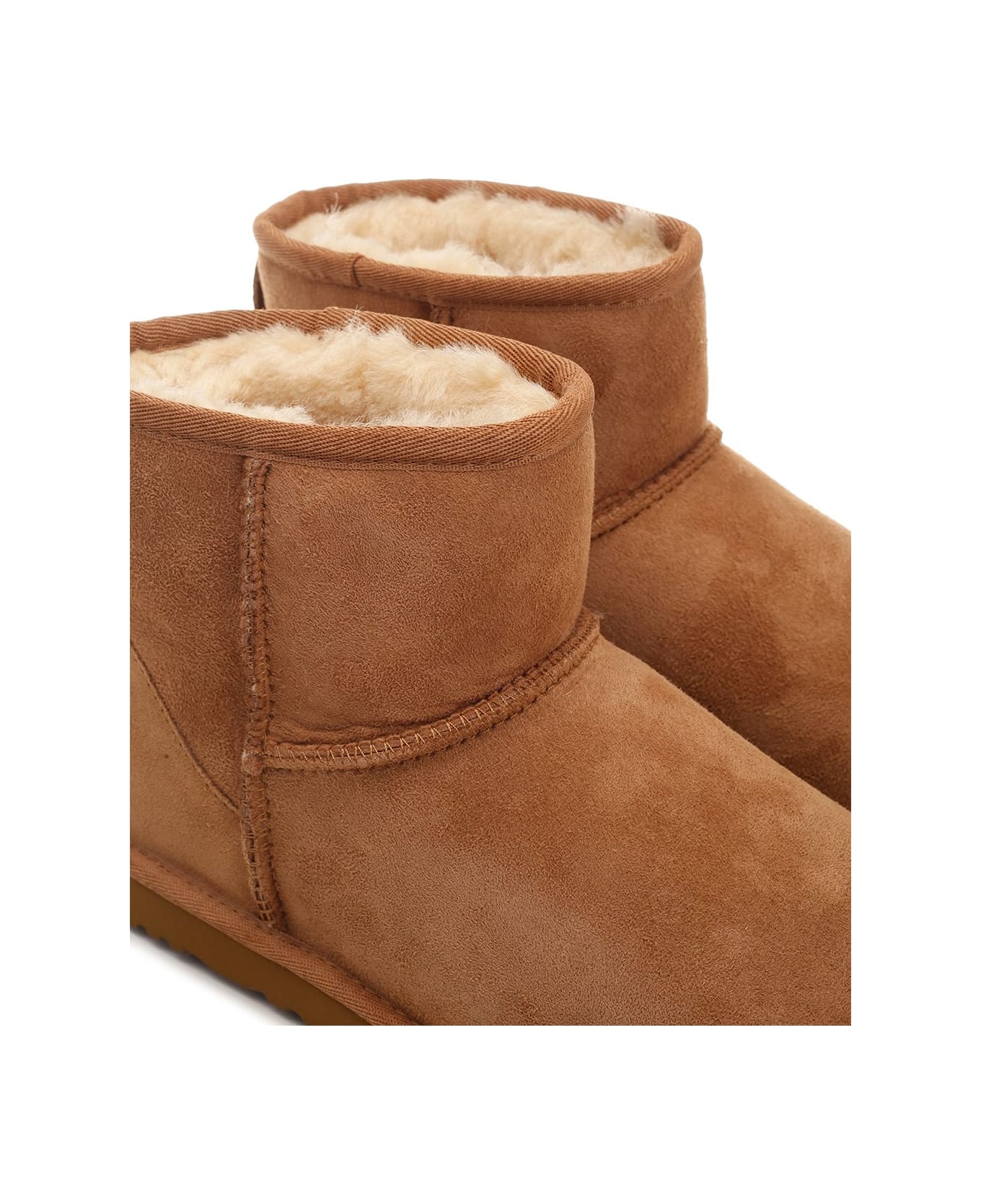 UGG 
classic Mini
 Ankle Boots. - Brown