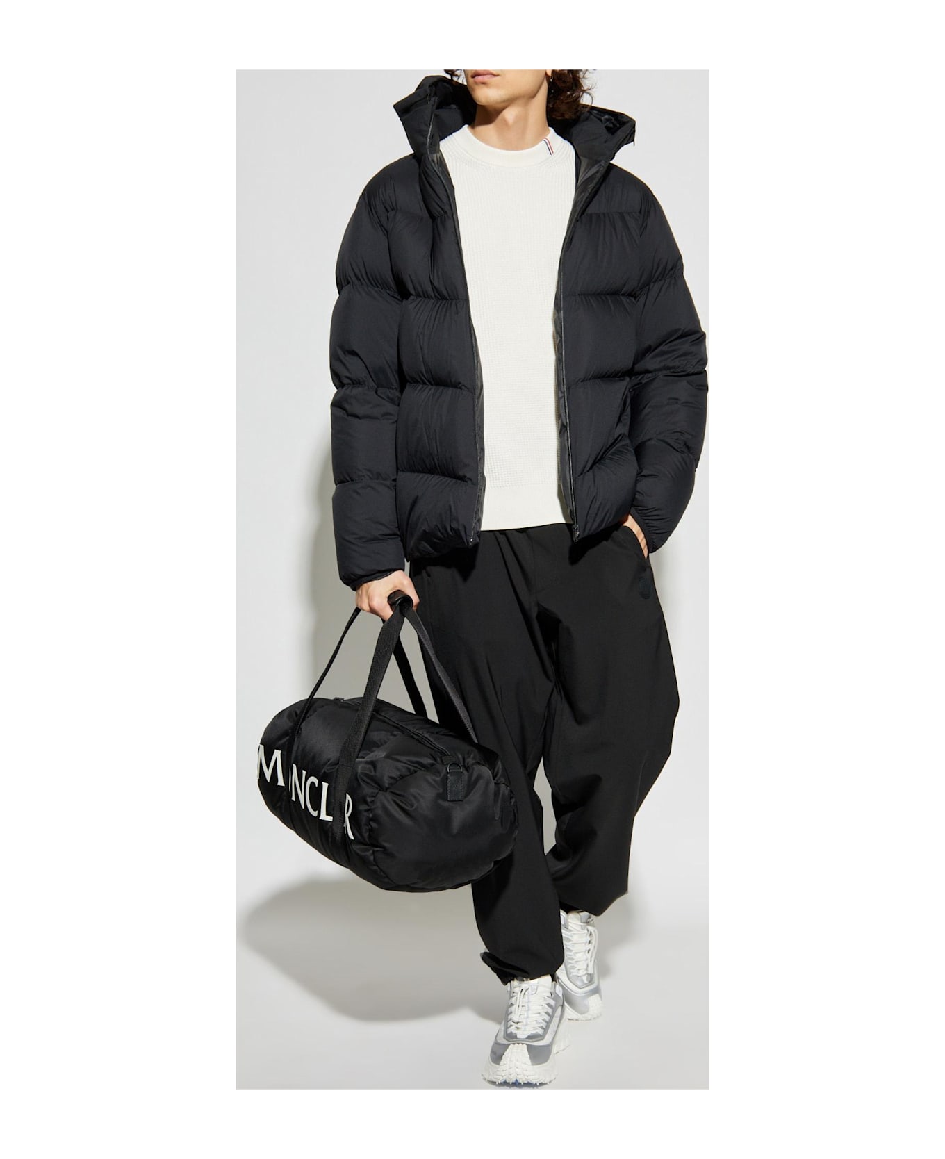 Moncler Down Jacket 
forez
 - Black