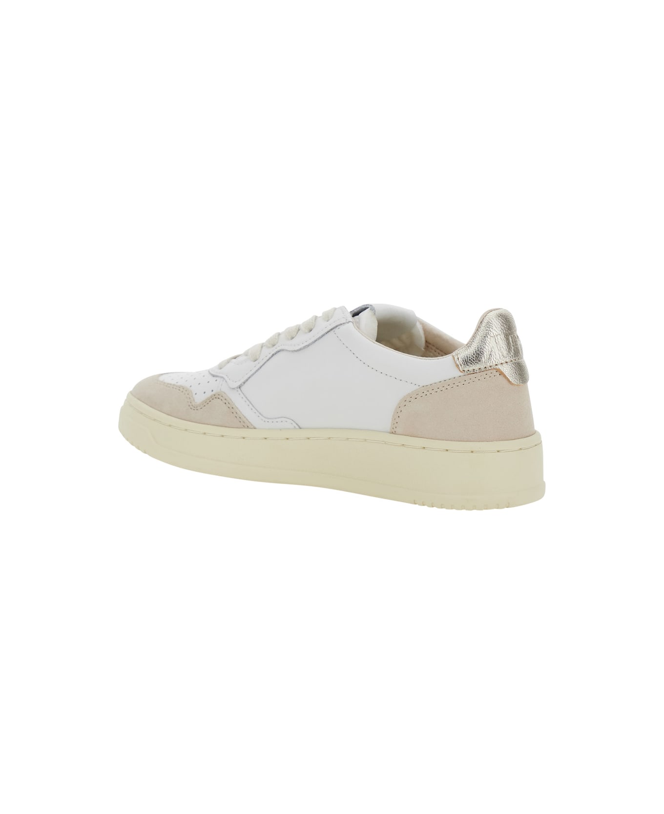 Autry 'medalist' White Low Top Sneakers With Logo Patch On Tongue And Side In Leather Blend Woman - White