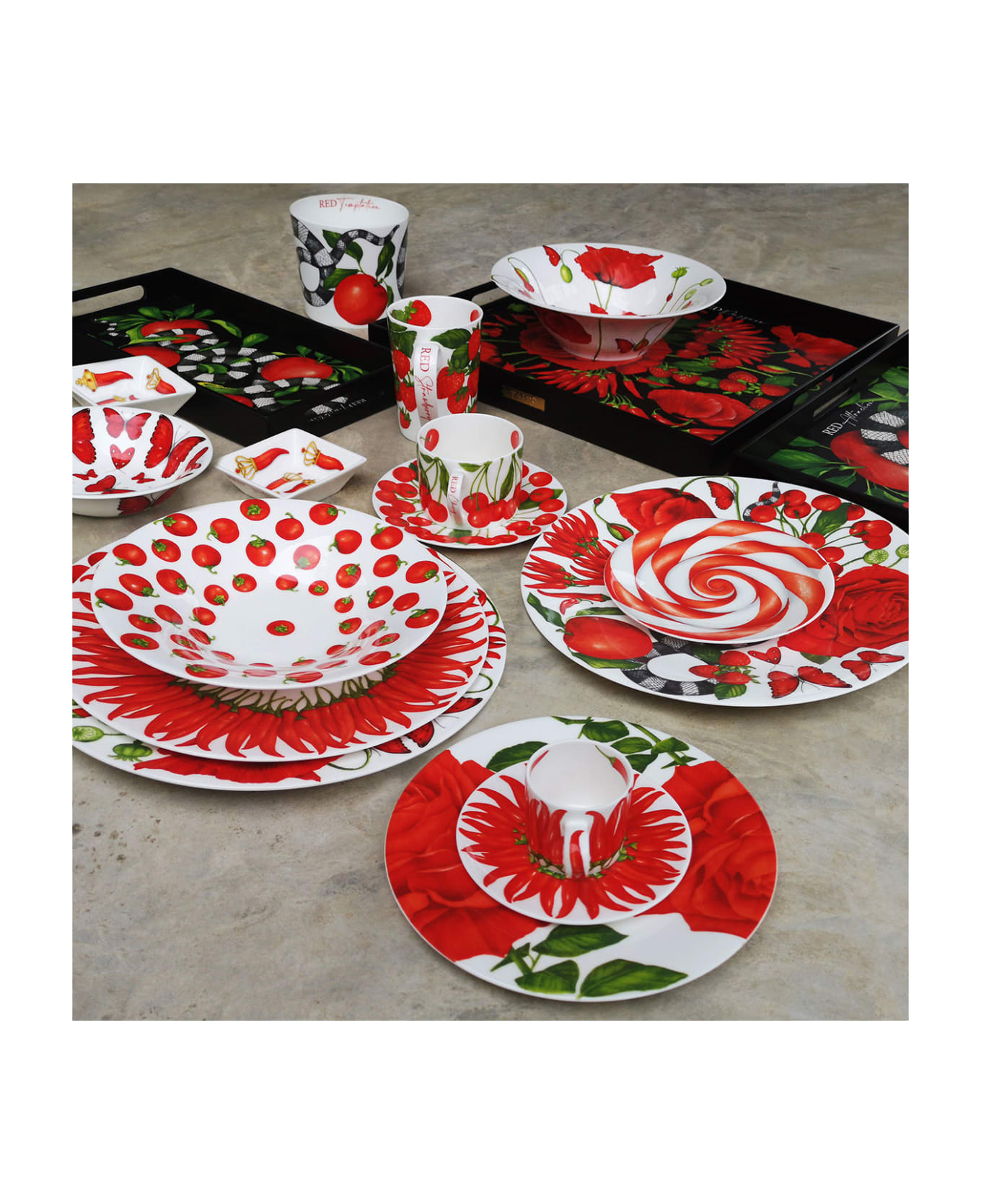 Taitù Set of 4 Chop Plates/Round Platters RED PASSION - RED Collection - Red