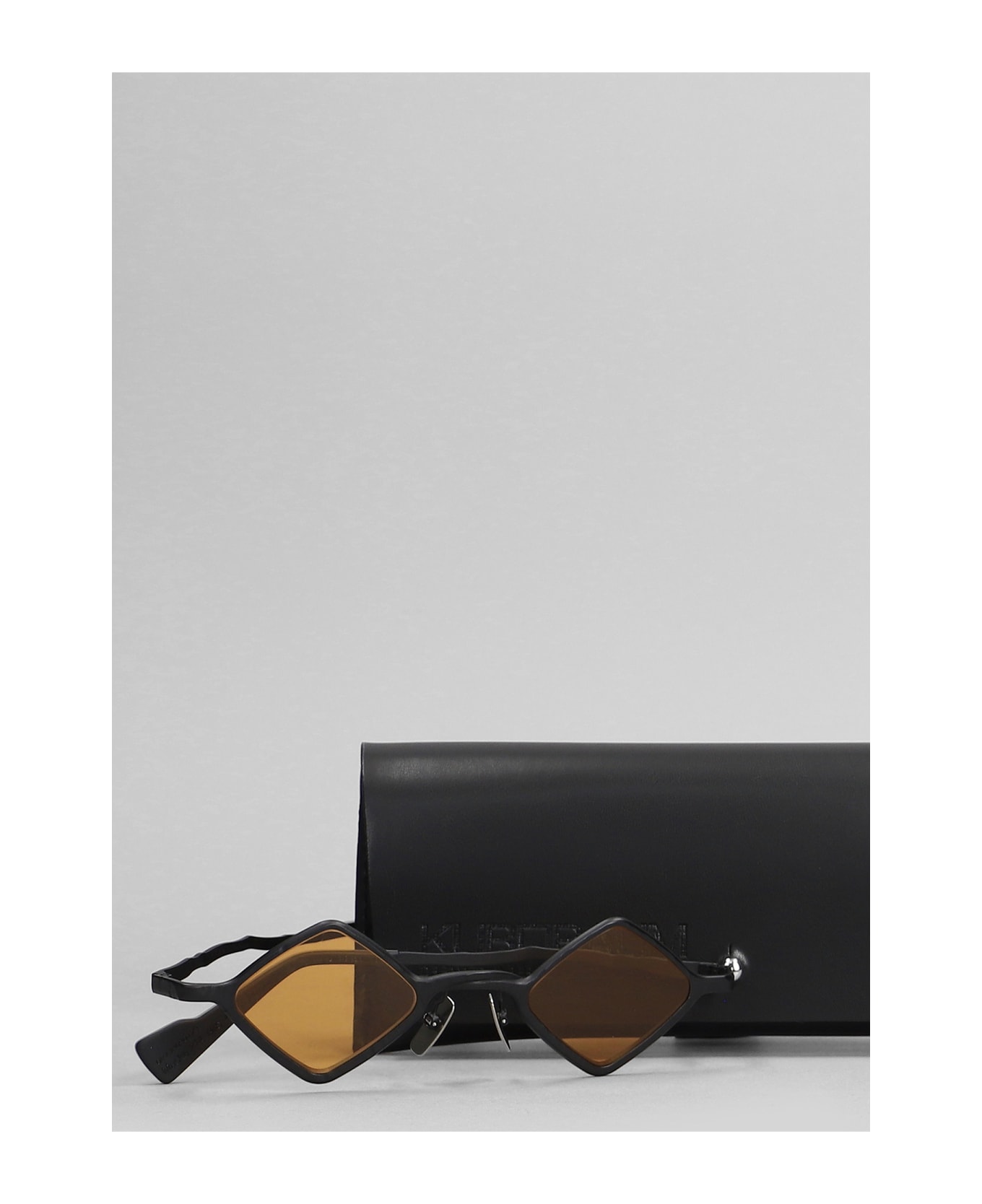 Kuboraum Z14 Sunglasses In Black Metal Alloy - black アイウェア